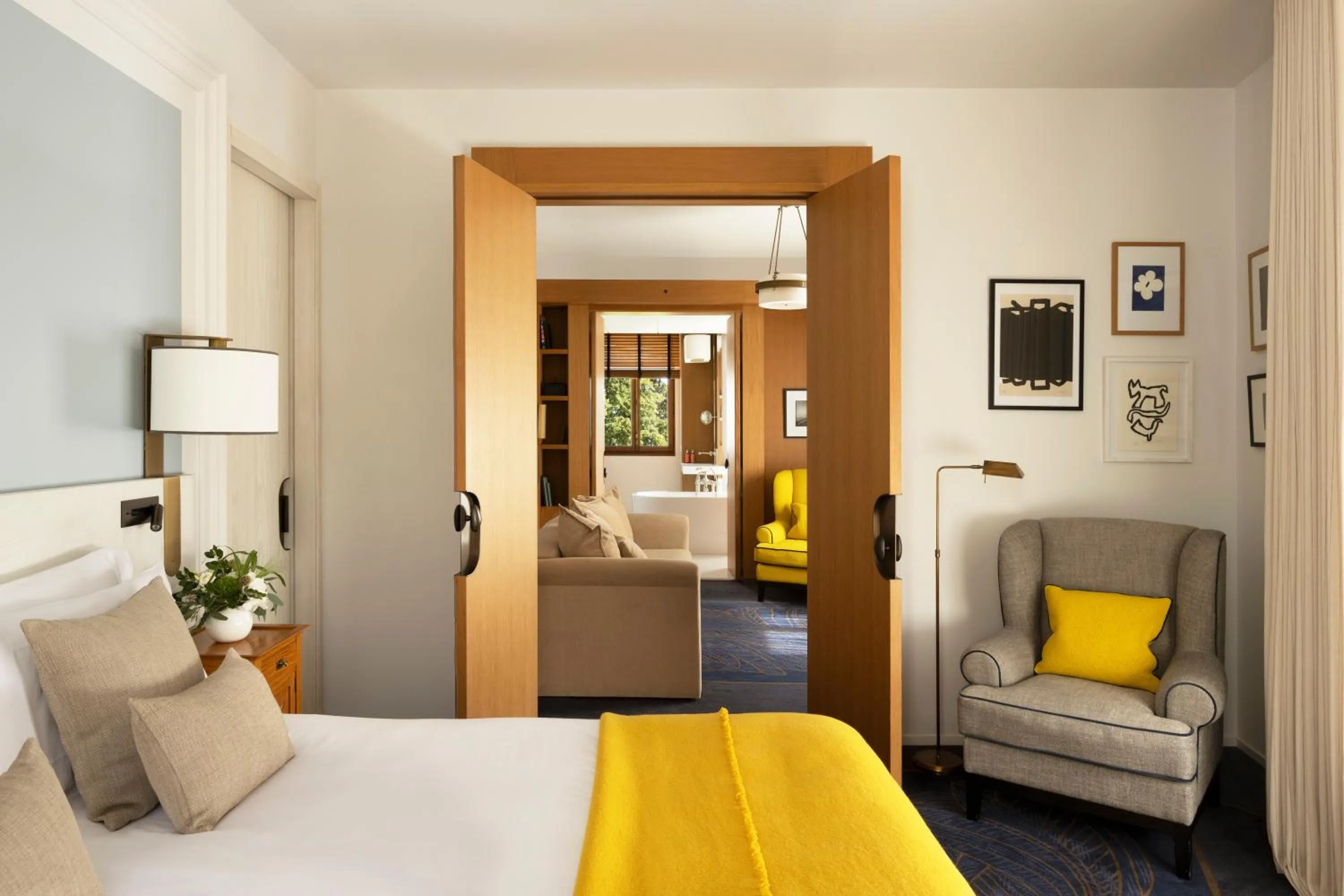 Photo of the whole room, Bed in Hôtel Royal