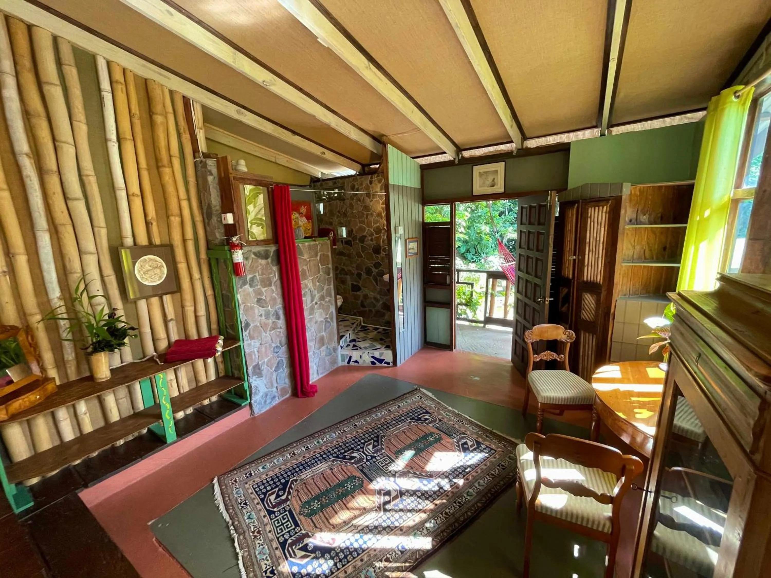 Photo of the whole room in Cocoa Cottage