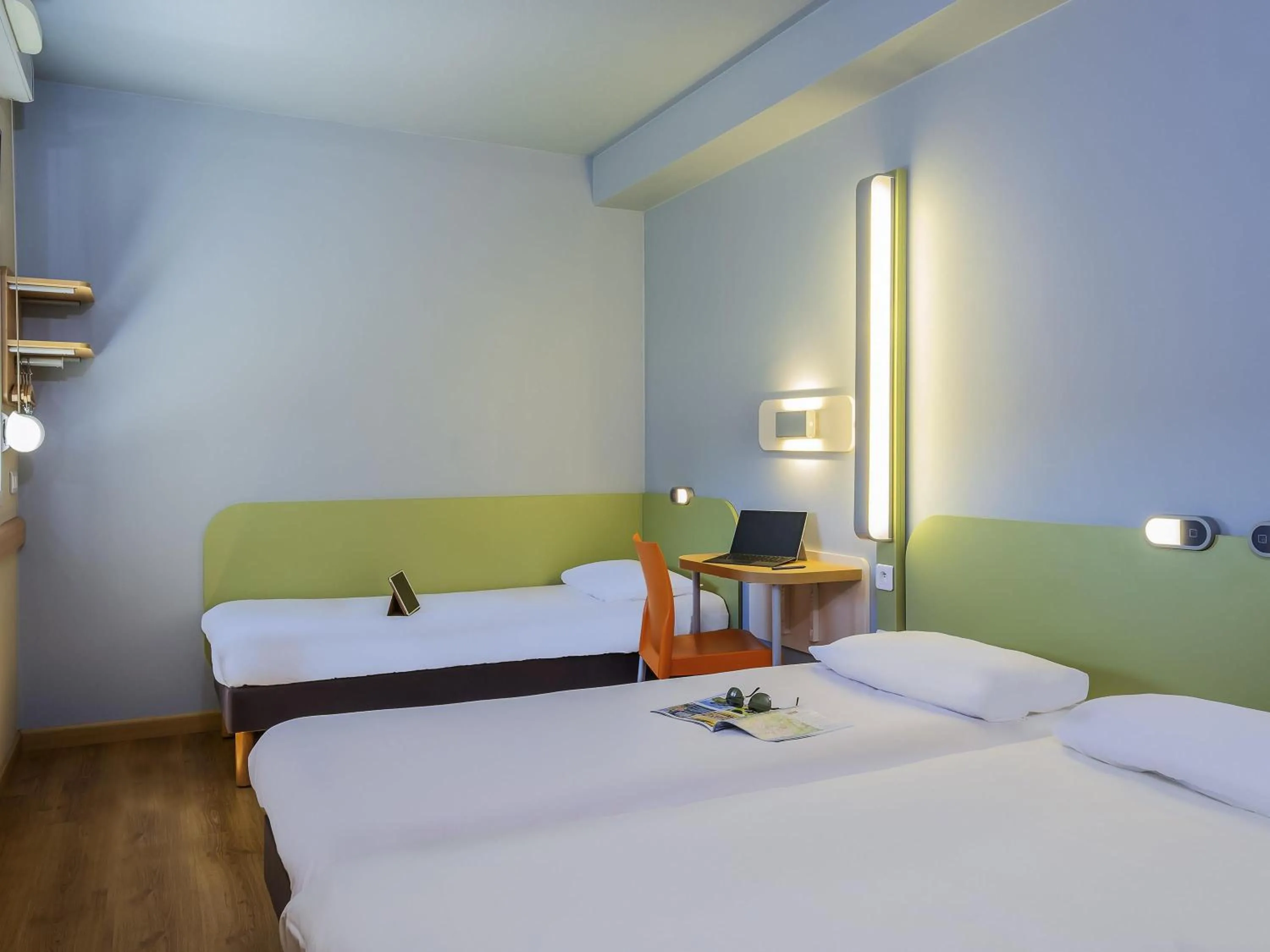 Bedroom, Bed in Ibis Budget Limoges Nord