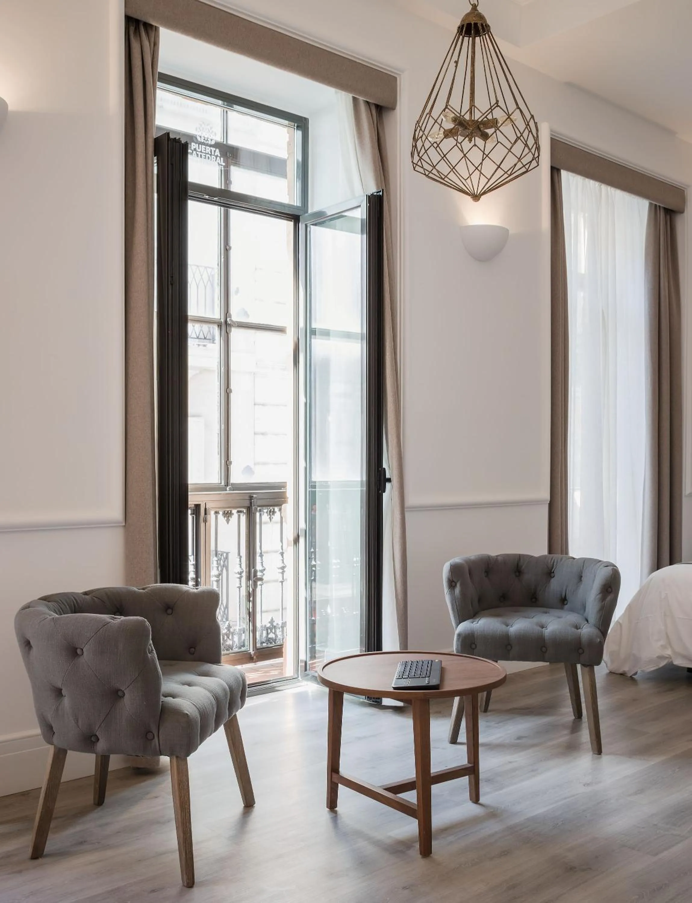 Seating area in Puerta Catedral Holiday Suites