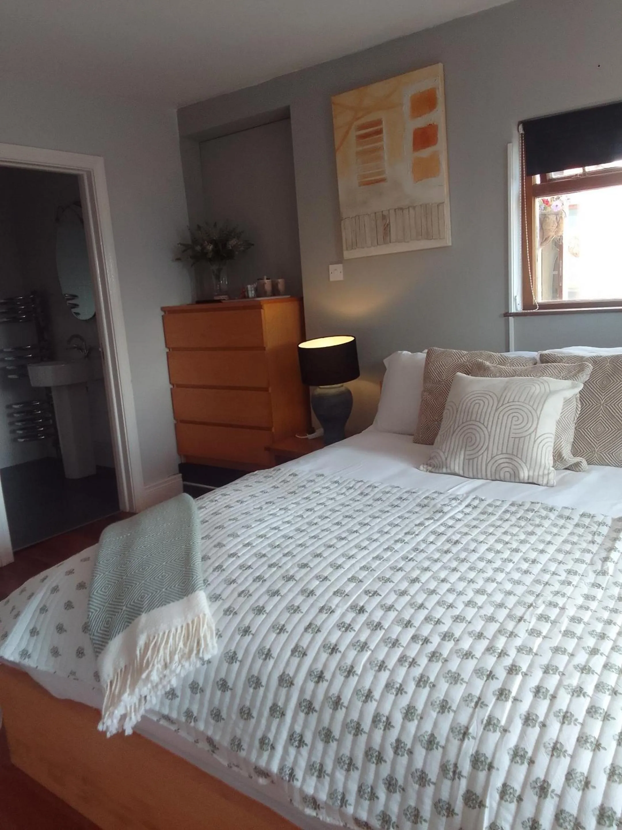 Bedroom, Bed in The Oystercatcher