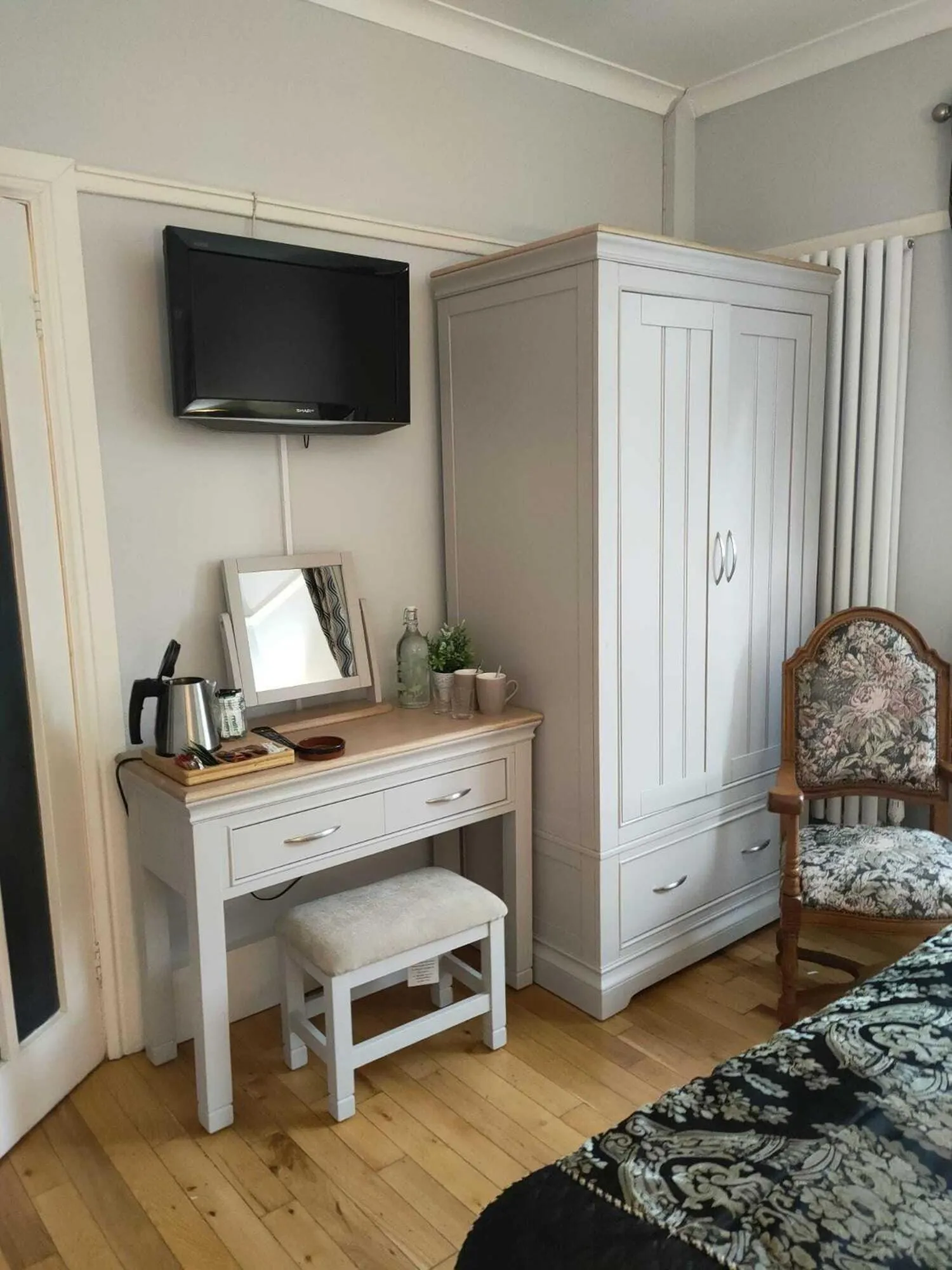 Bedroom, Bed in The Oystercatcher