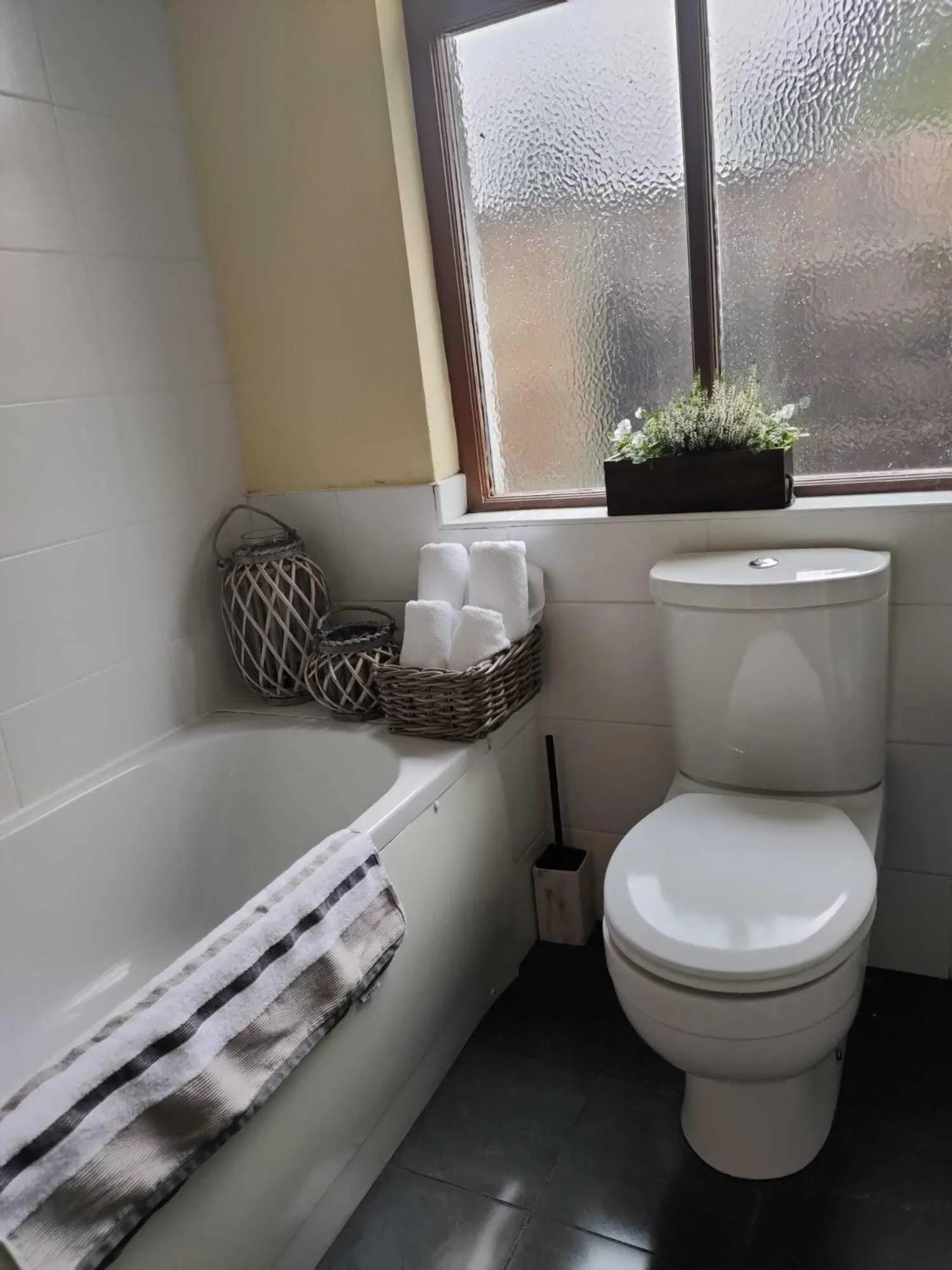 Bathroom in The Oystercatcher