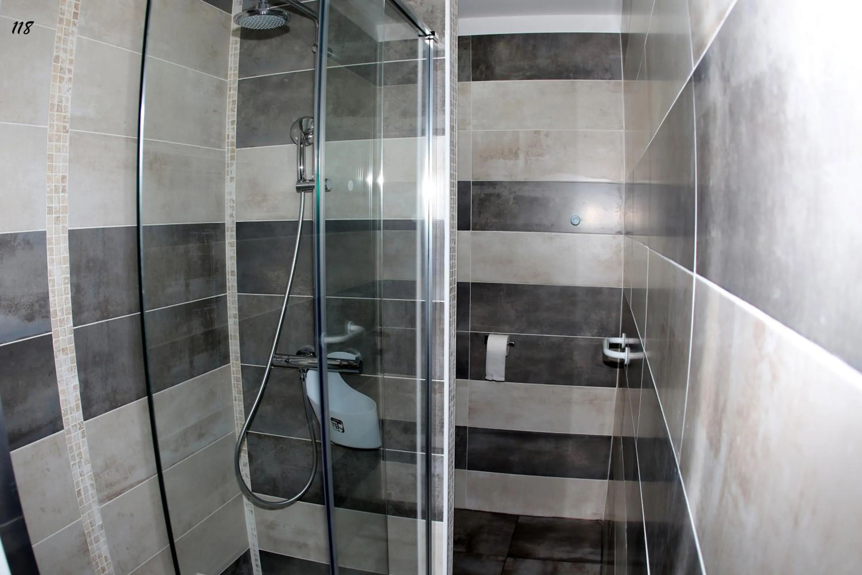 Photo of the whole room in Hotel de la Basilique