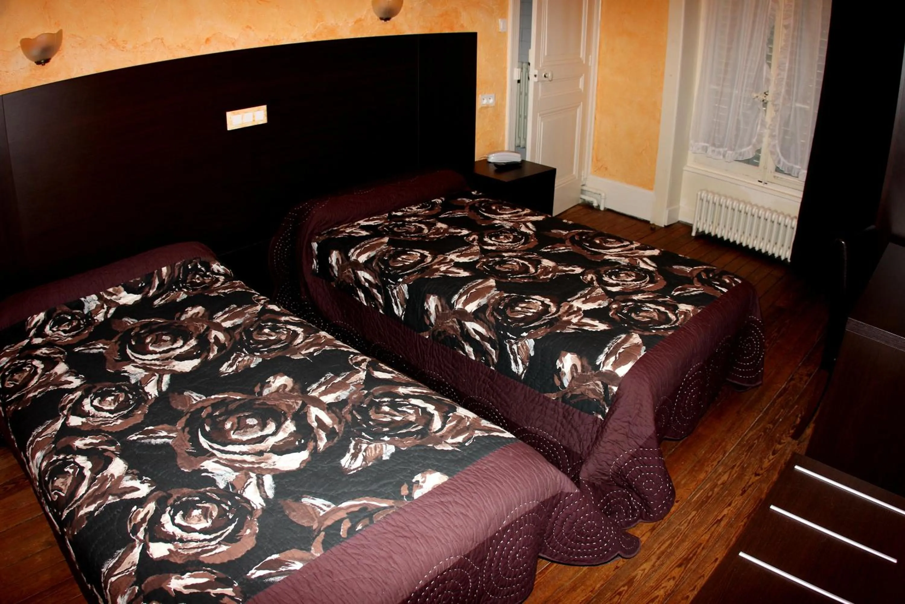 Bed in Hotel de la Basilique