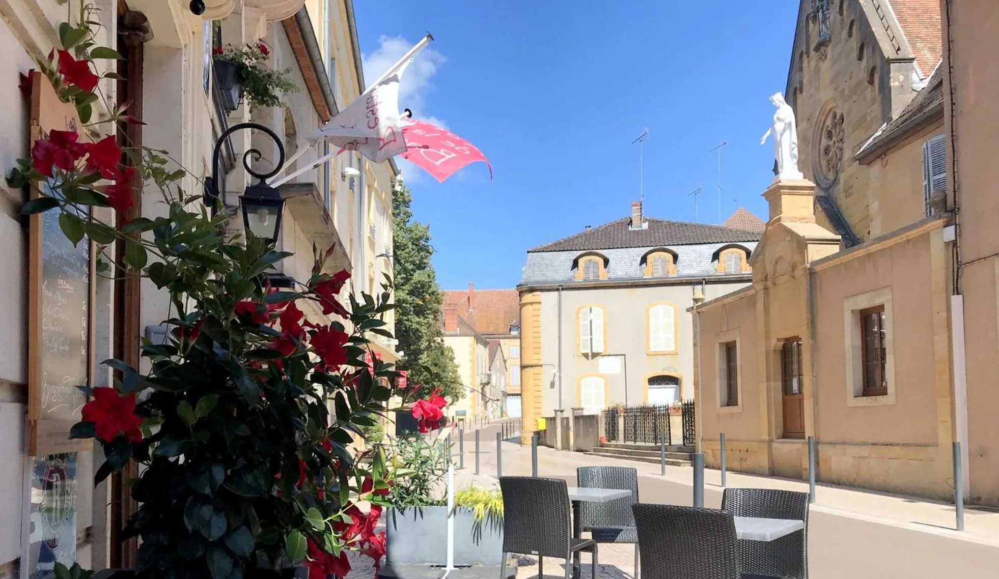 Nearby landmark in Hotel de la Basilique