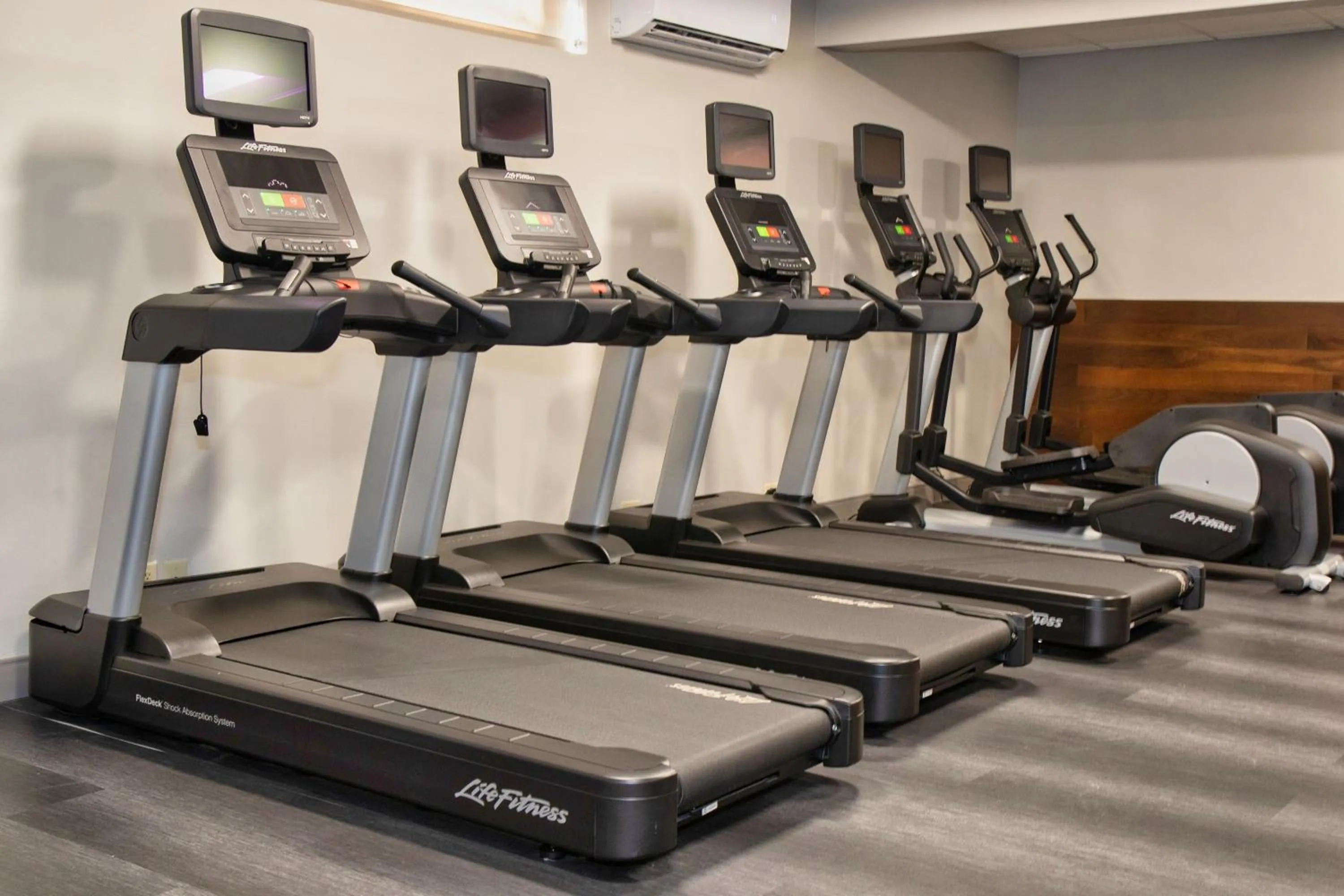 Fitness centre/facilities in Four Points by Sheraton Allentown Lehigh Valley