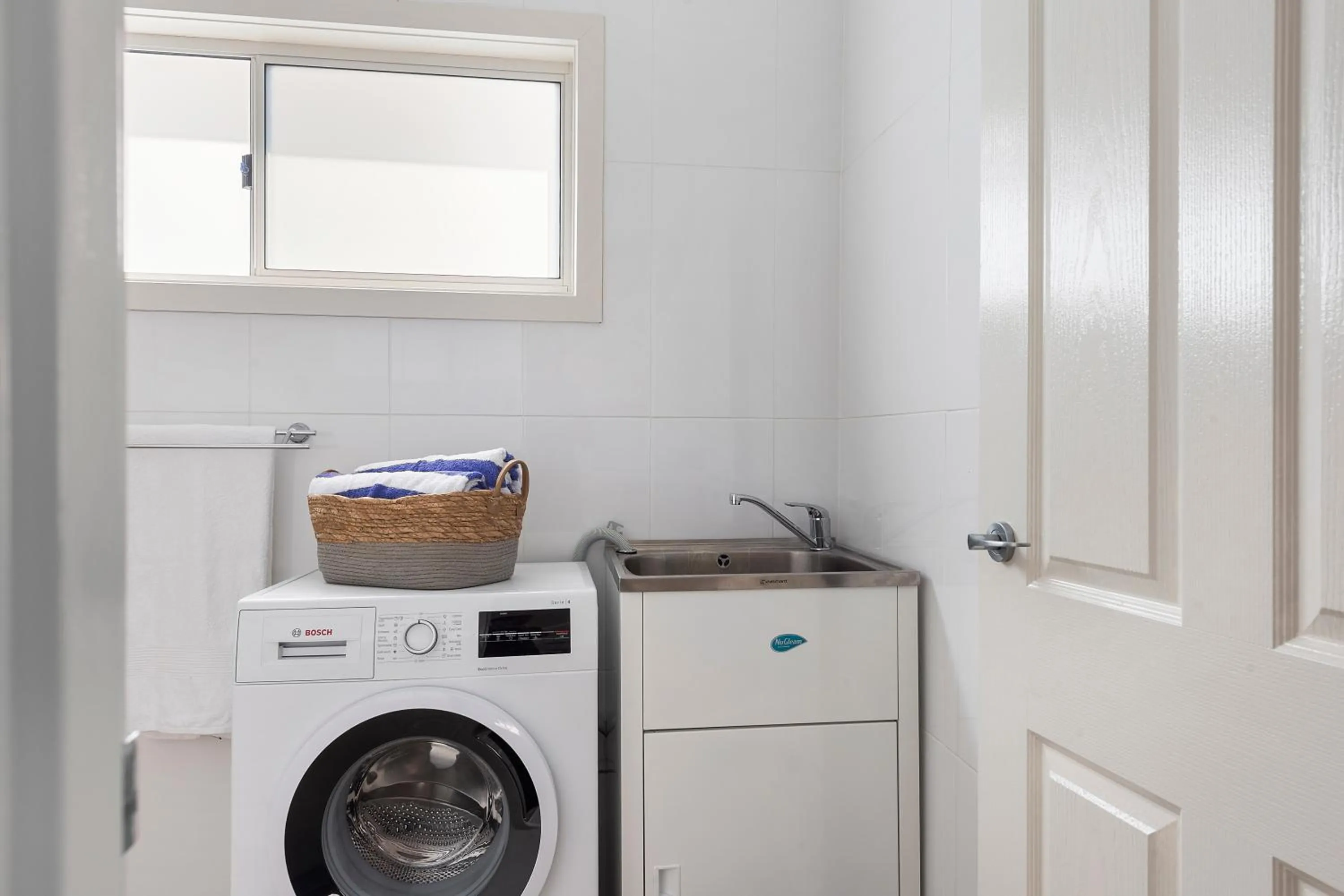 laundry in The Leaning Oak Holiday Lifestyles - Lake Conjola