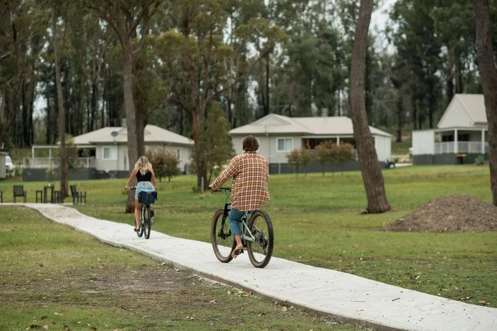 Cycling in The Leaning Oak Holiday Lifestyles - Lake Conjola