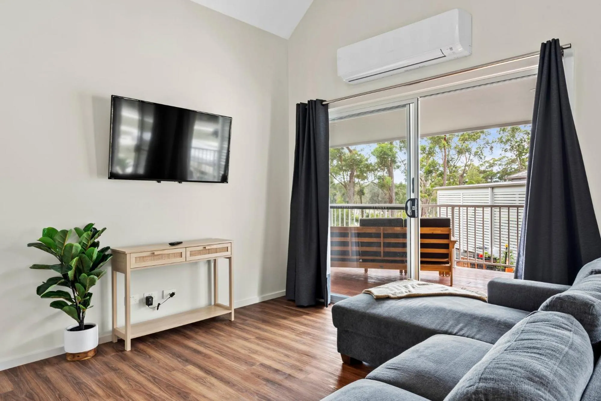 Patio in The Leaning Oak Holiday Lifestyles - Lake Conjola