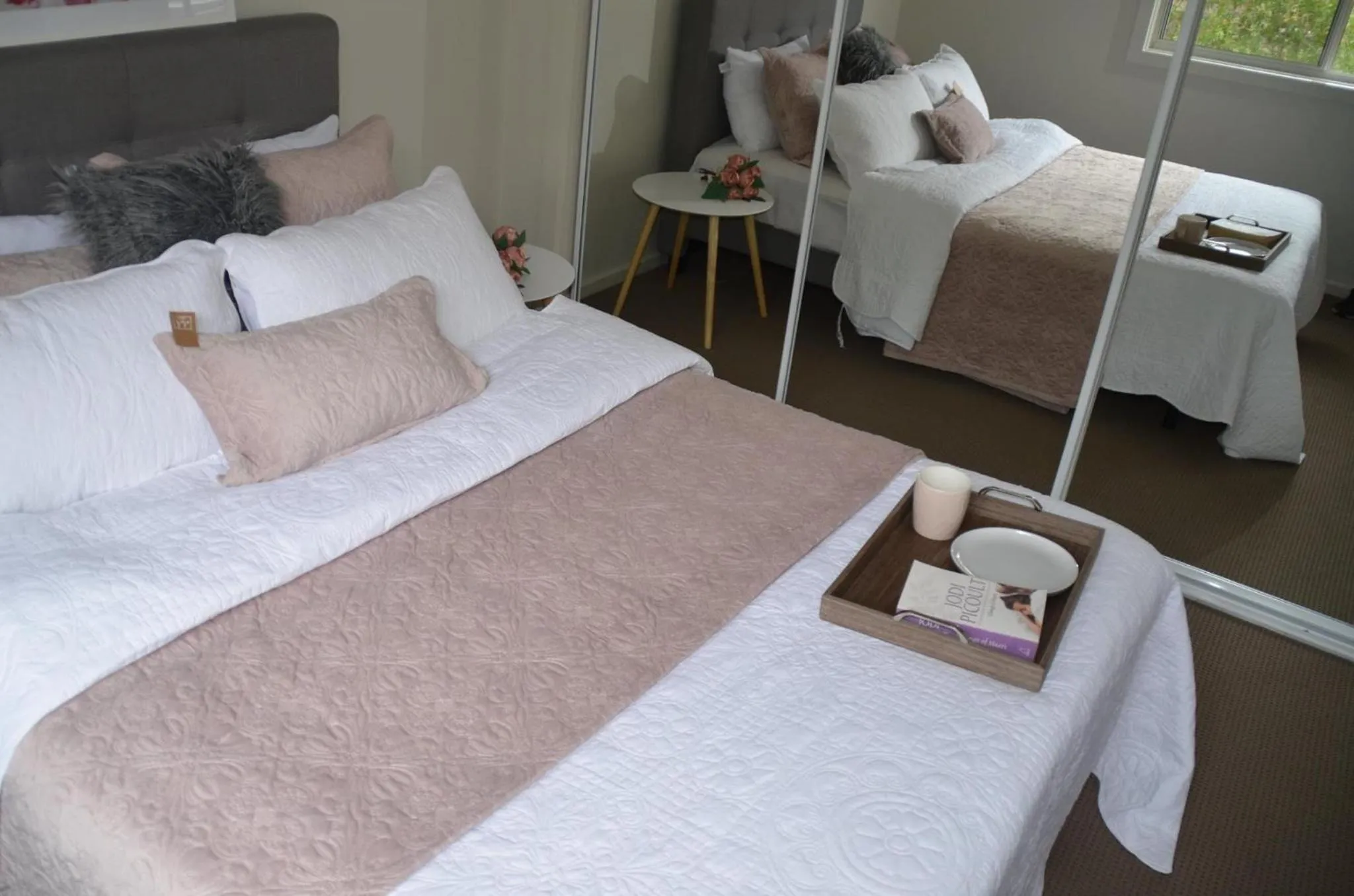 Bed in The Leaning Oak Holiday Lifestyles - Lake Conjola