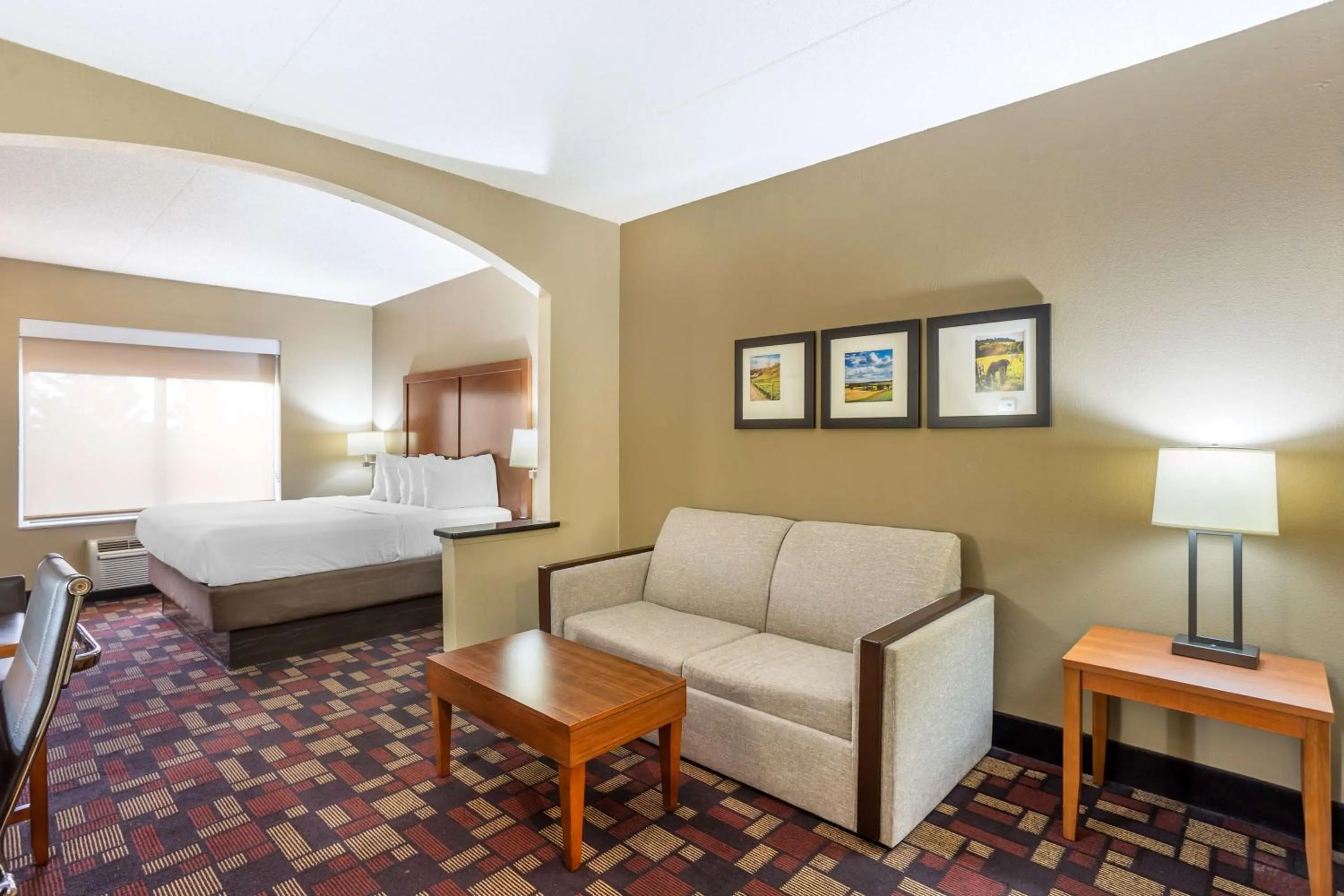 Bedroom, Bed in Best Western Grantville Hershey