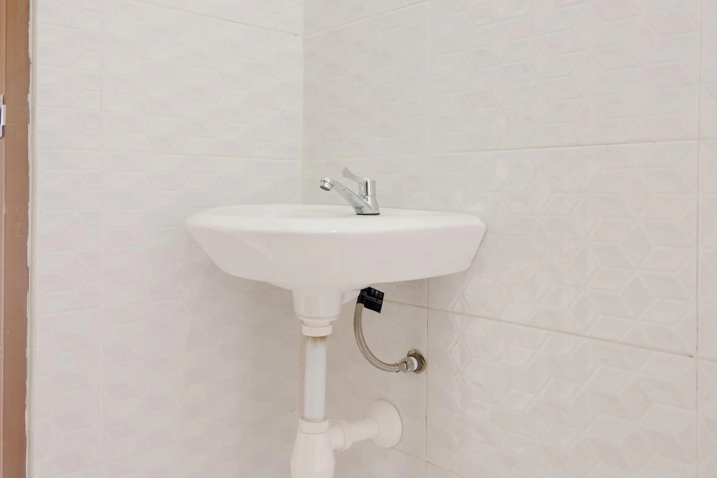 Bathroom in Hotel O Kina Family Residence Syariah