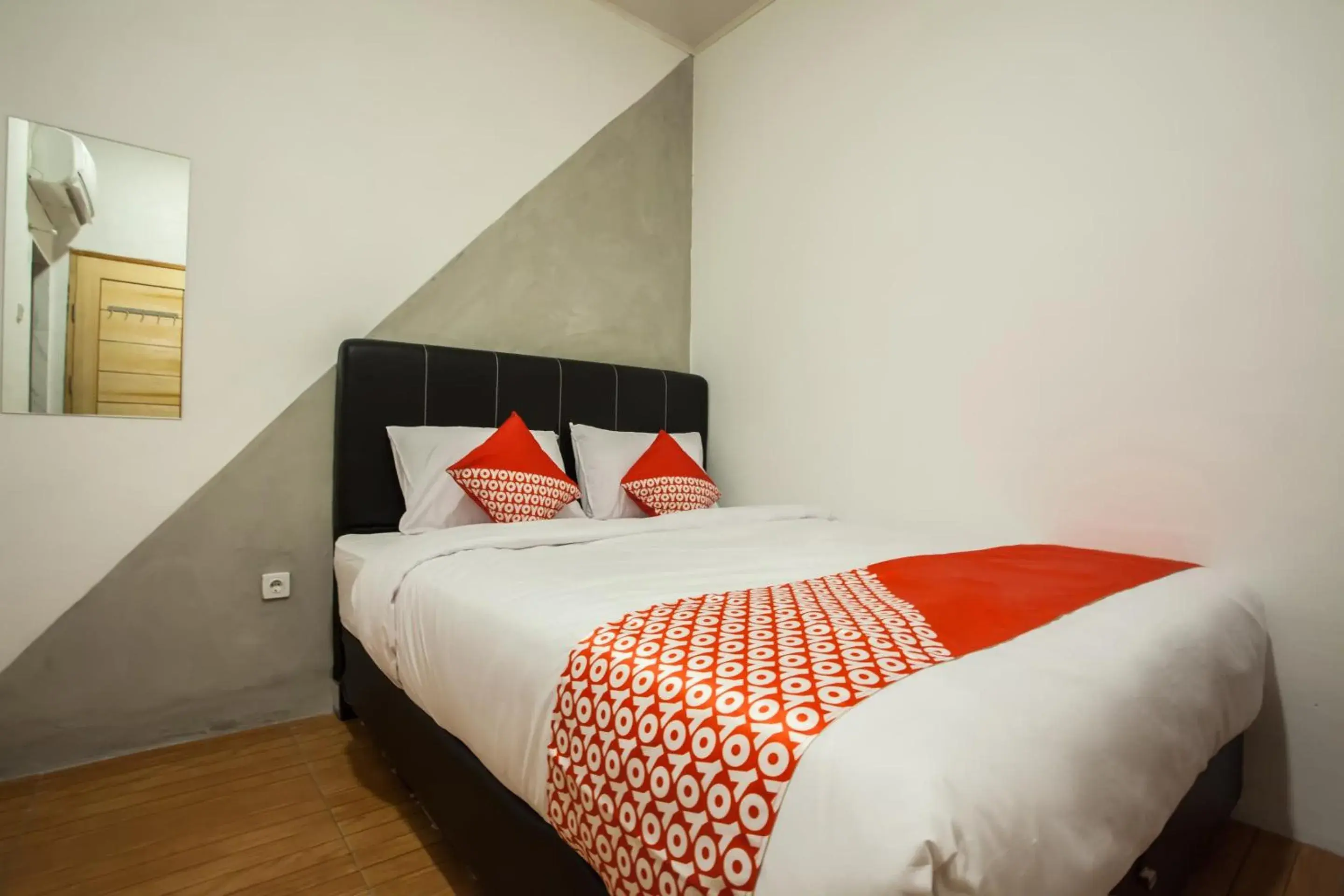 Standard Double Room in Hotel O Mono Guest House Standard Double Room in Hotel O Mono Guest House
