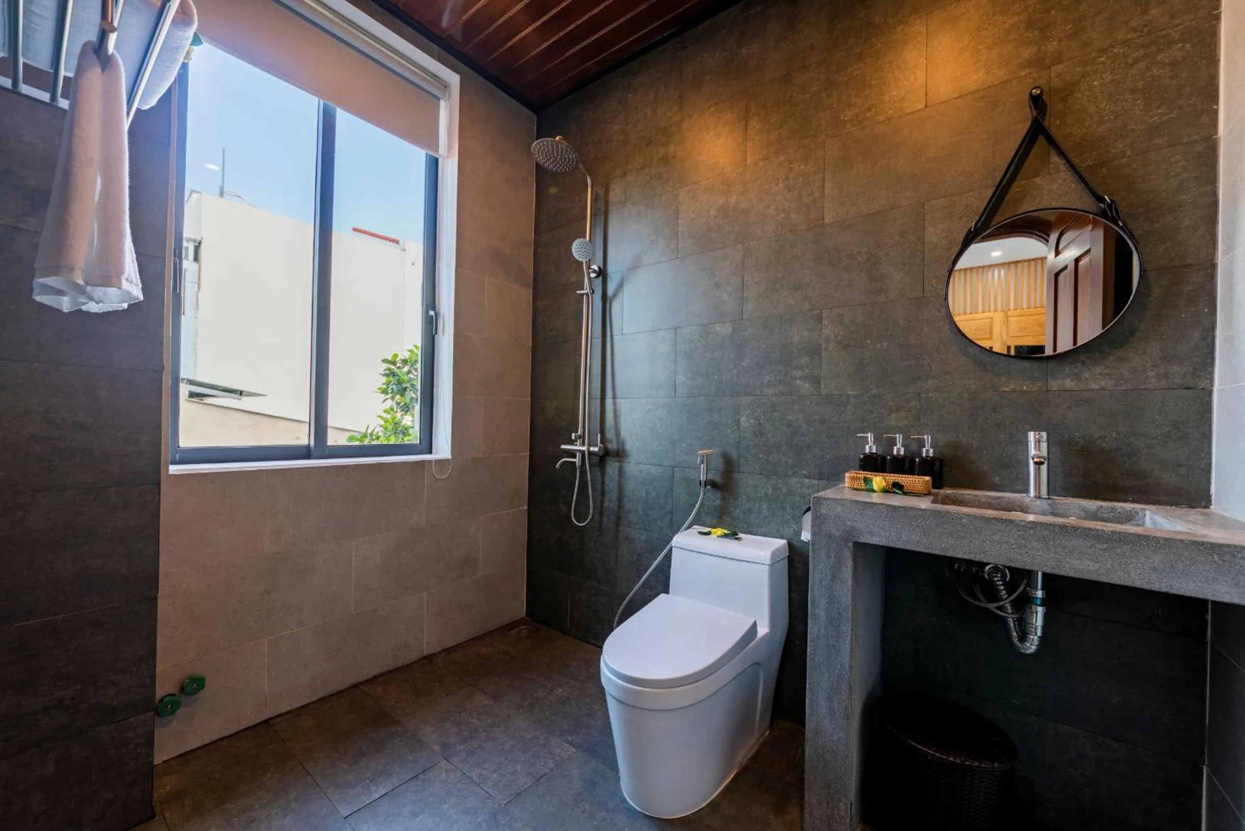 Toilet in The 1993 Homestay