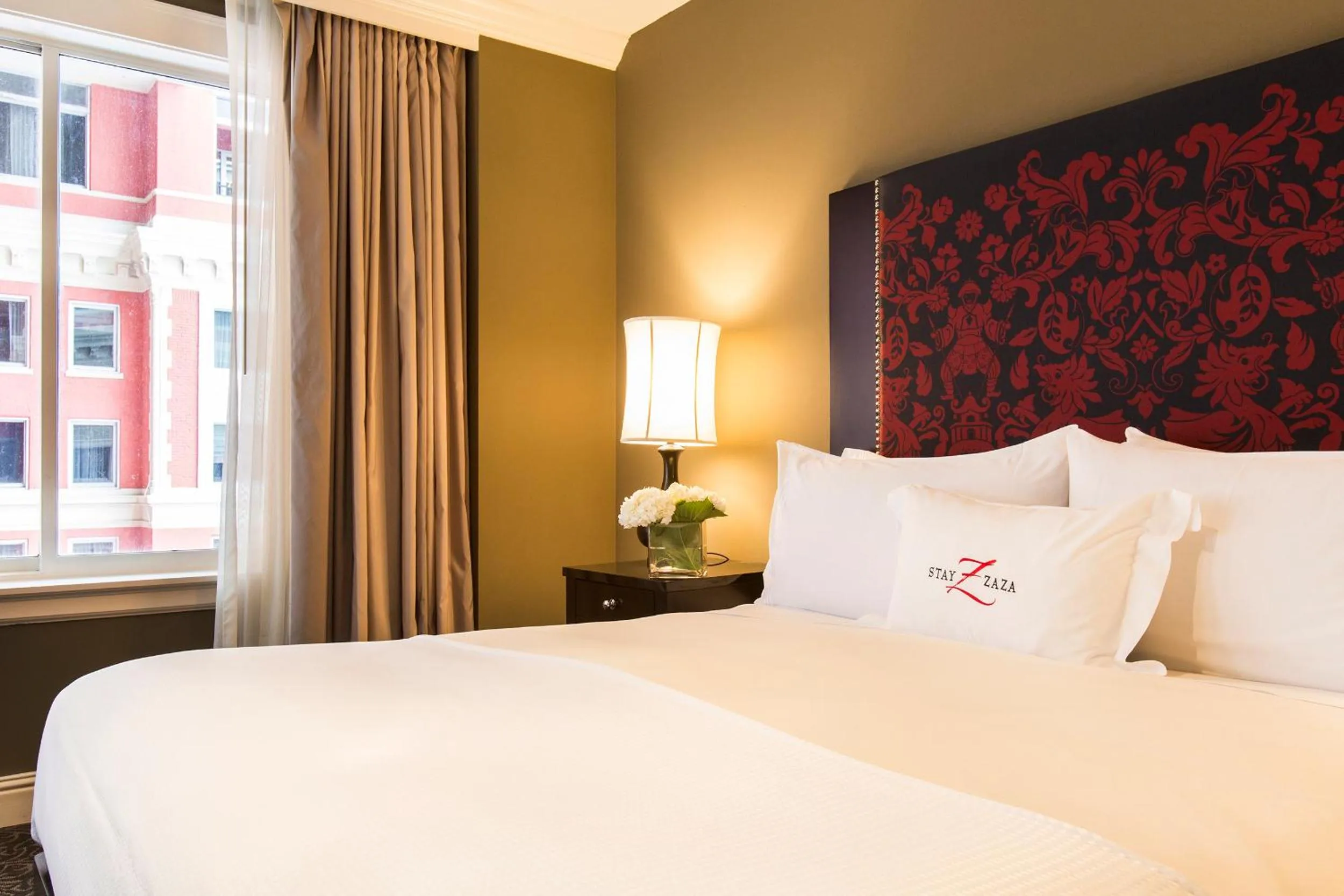 Bed in Hotel Zaza Houston Museum District