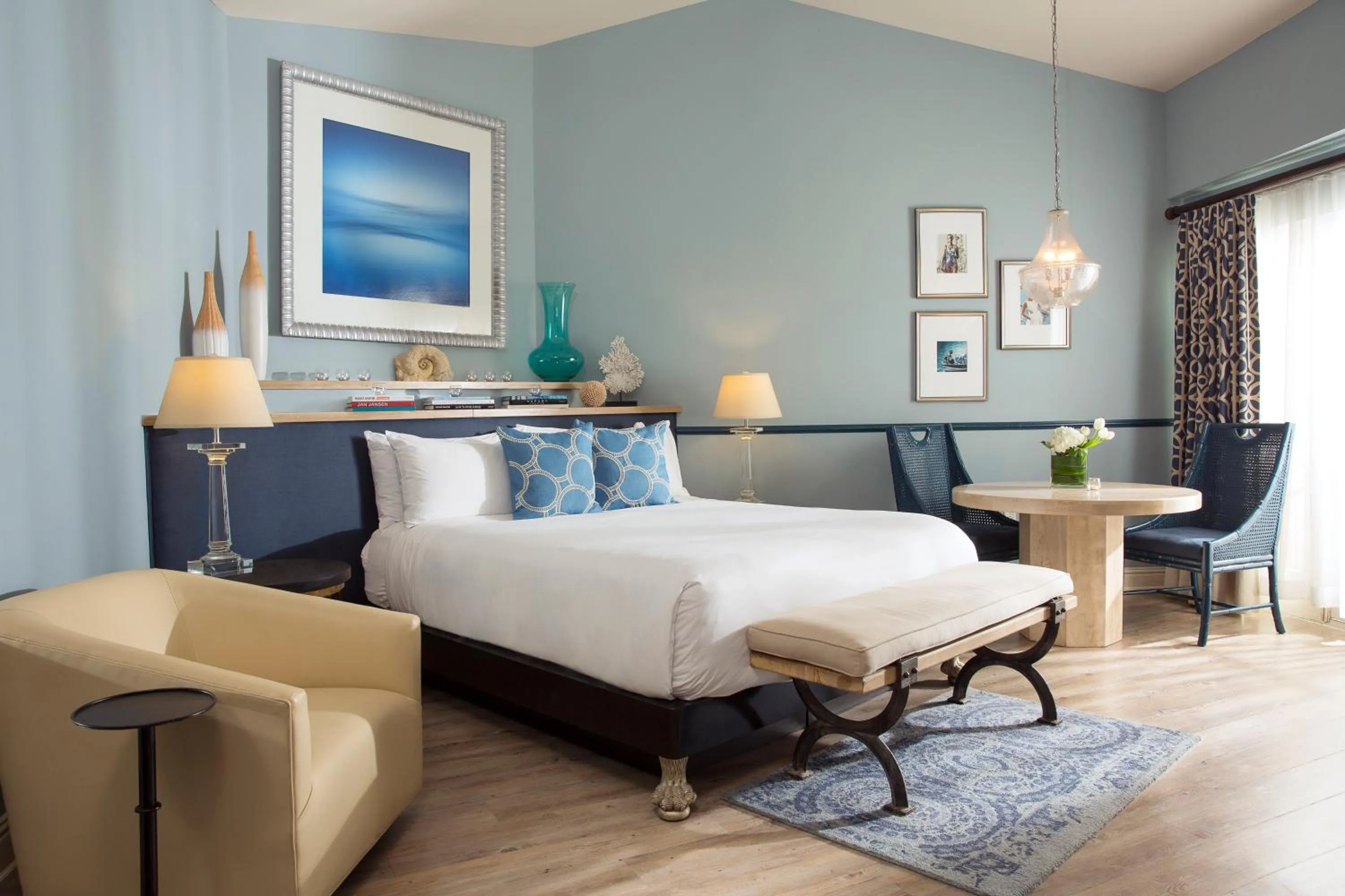 Bed in Hotel Zaza Houston Museum District