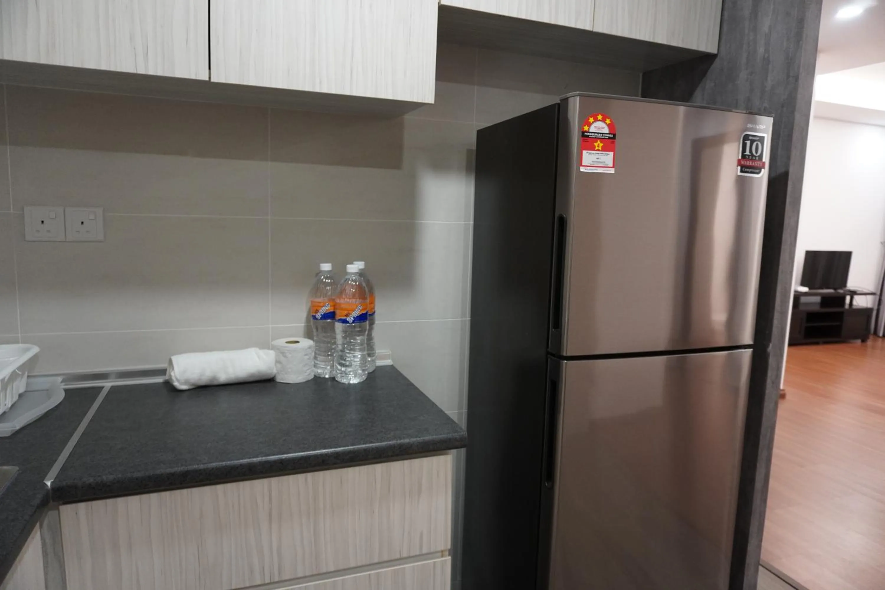 Kitchen or kitchenette in Luco Apartments @ Viva City Megamall