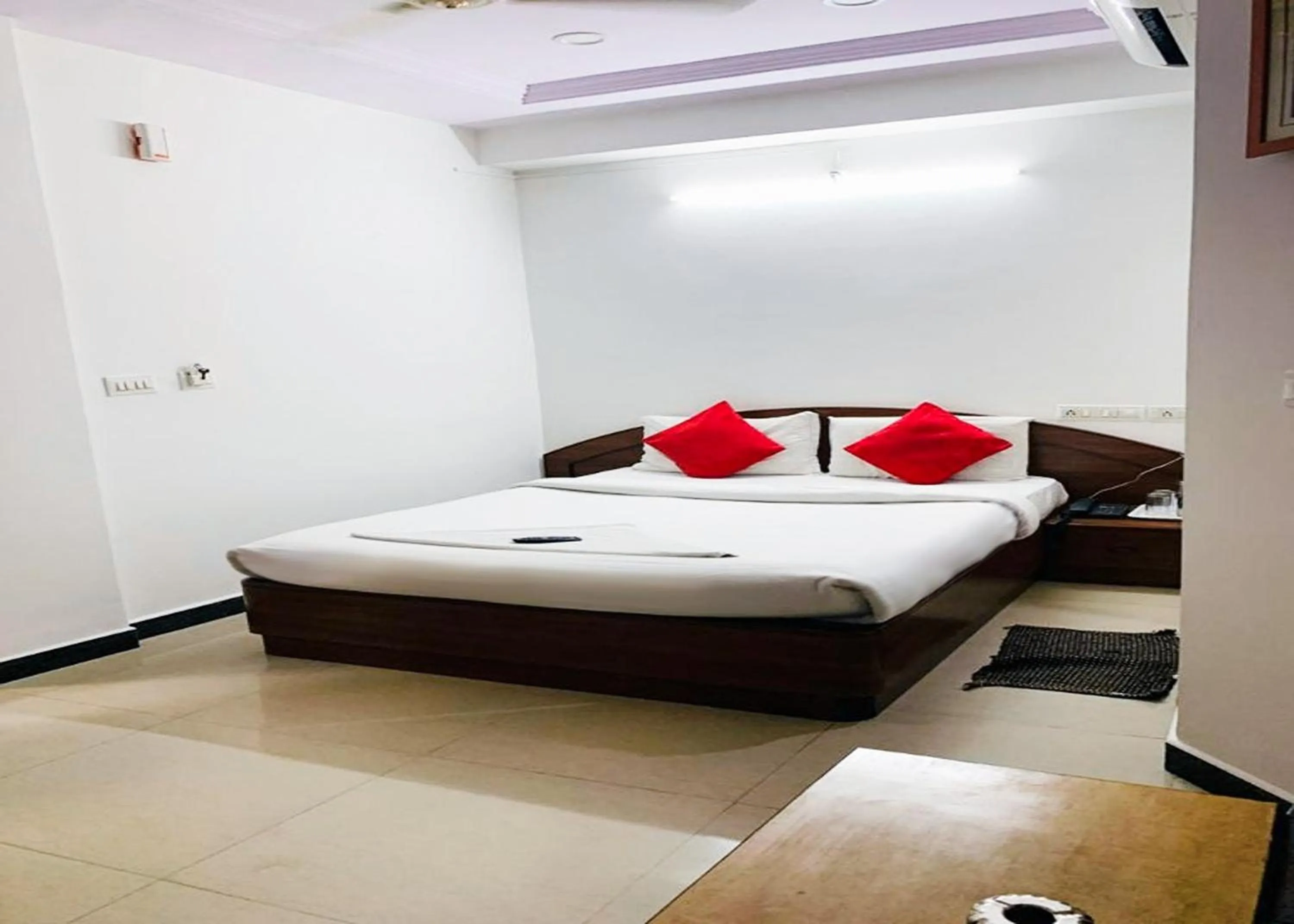 Bed in Hotel Champion Inn near Yeswantpur Junction Railway Station