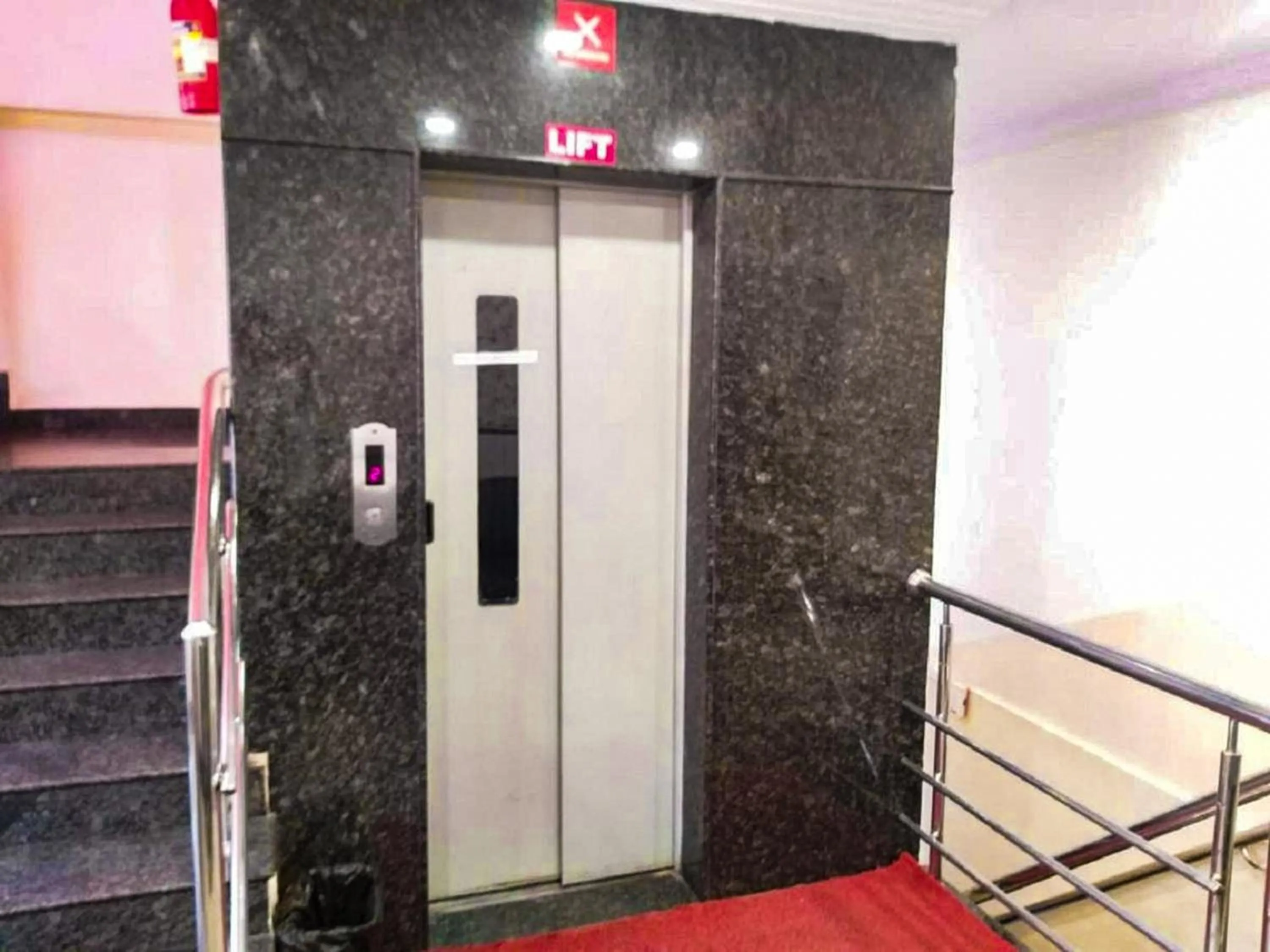 elevator in Hotel Champion Inn near Yeswantpur Junction Railway Station