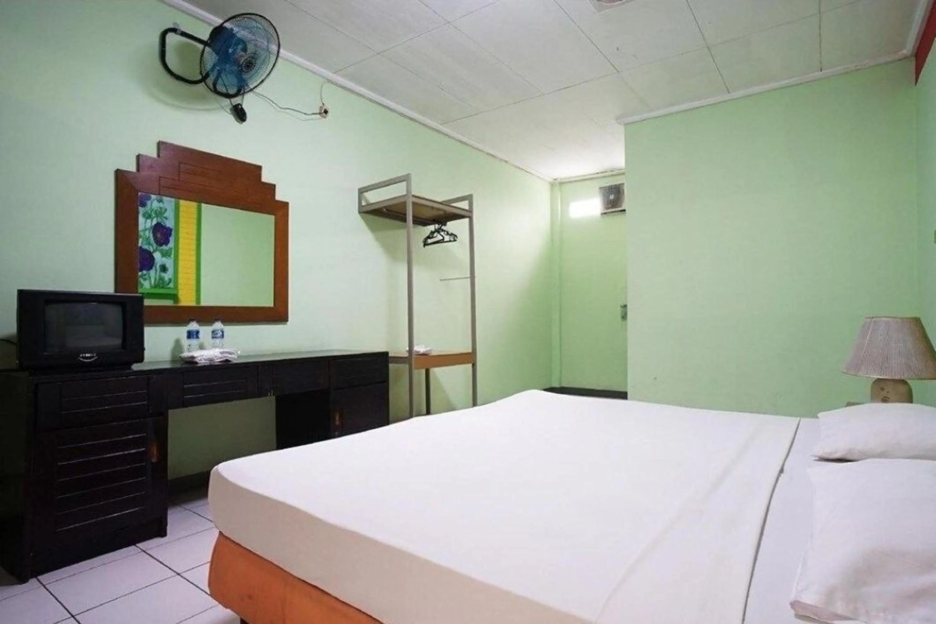 Bed in Hotel Bandung Permai