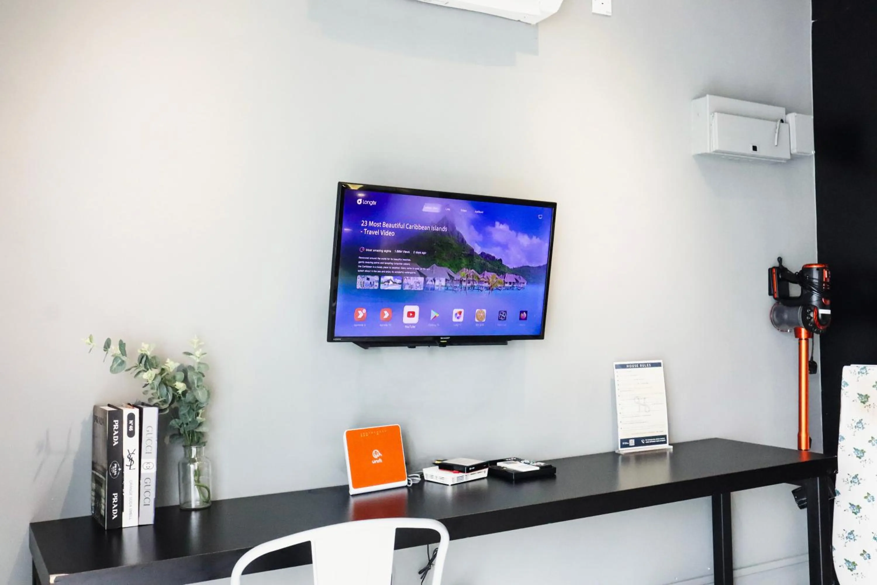 TV and multimedia in Homesuite' Home at Aeropod SOVO