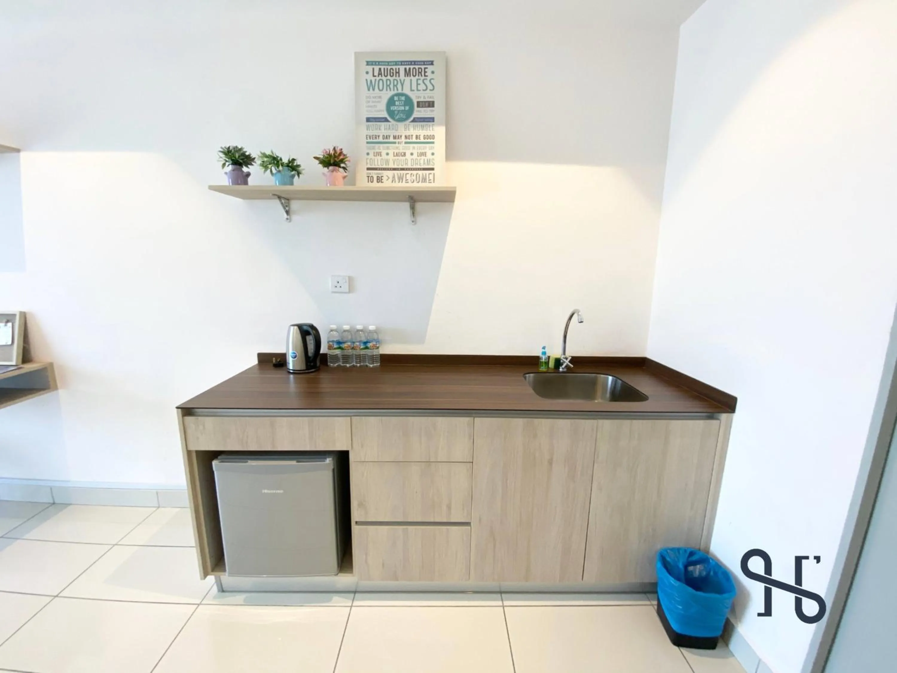 Kitchen or kitchenette in Homesuite' Home at Aeropod SOVO