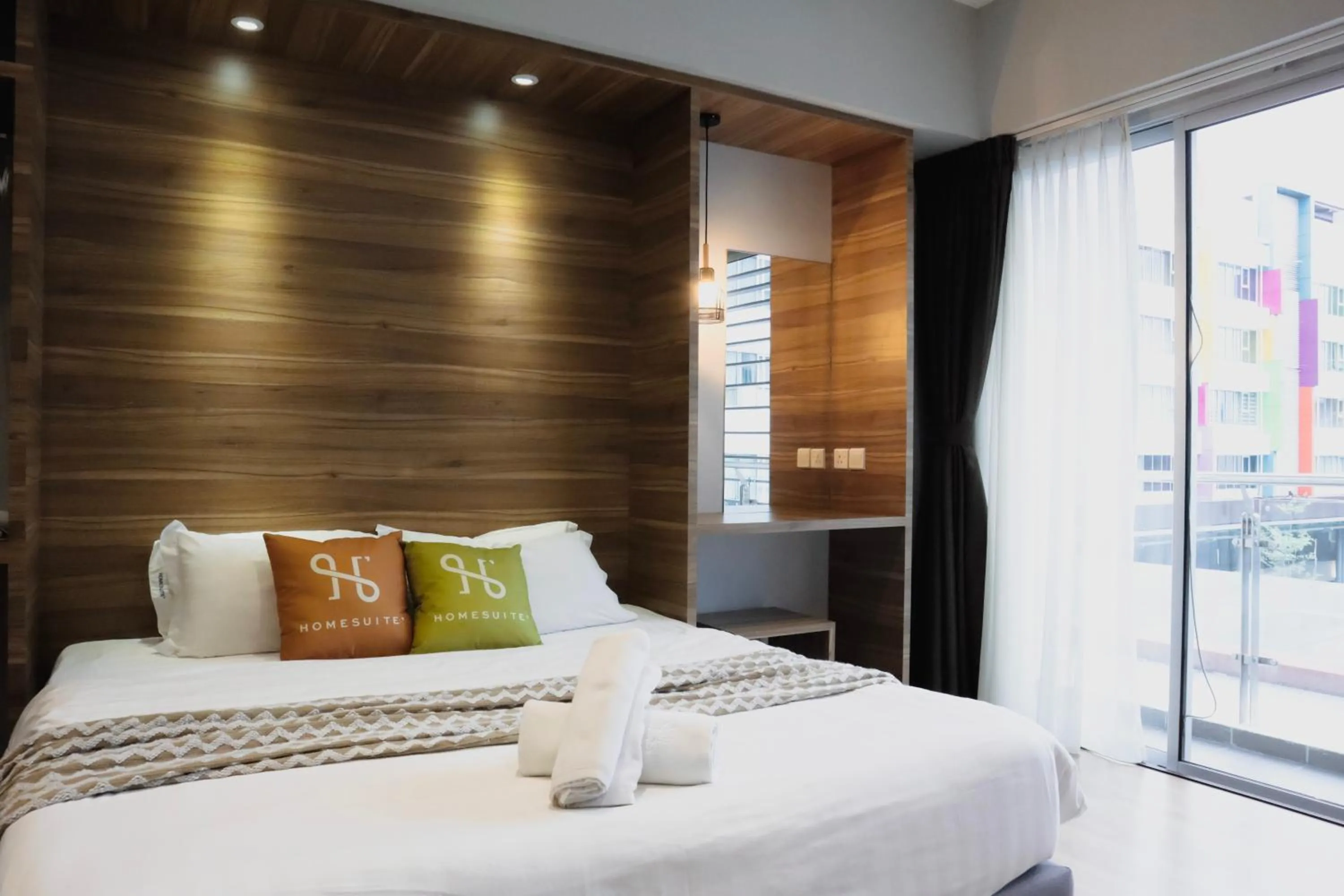 Bedroom, Bed in Homesuite' Home at Aeropod SOVO