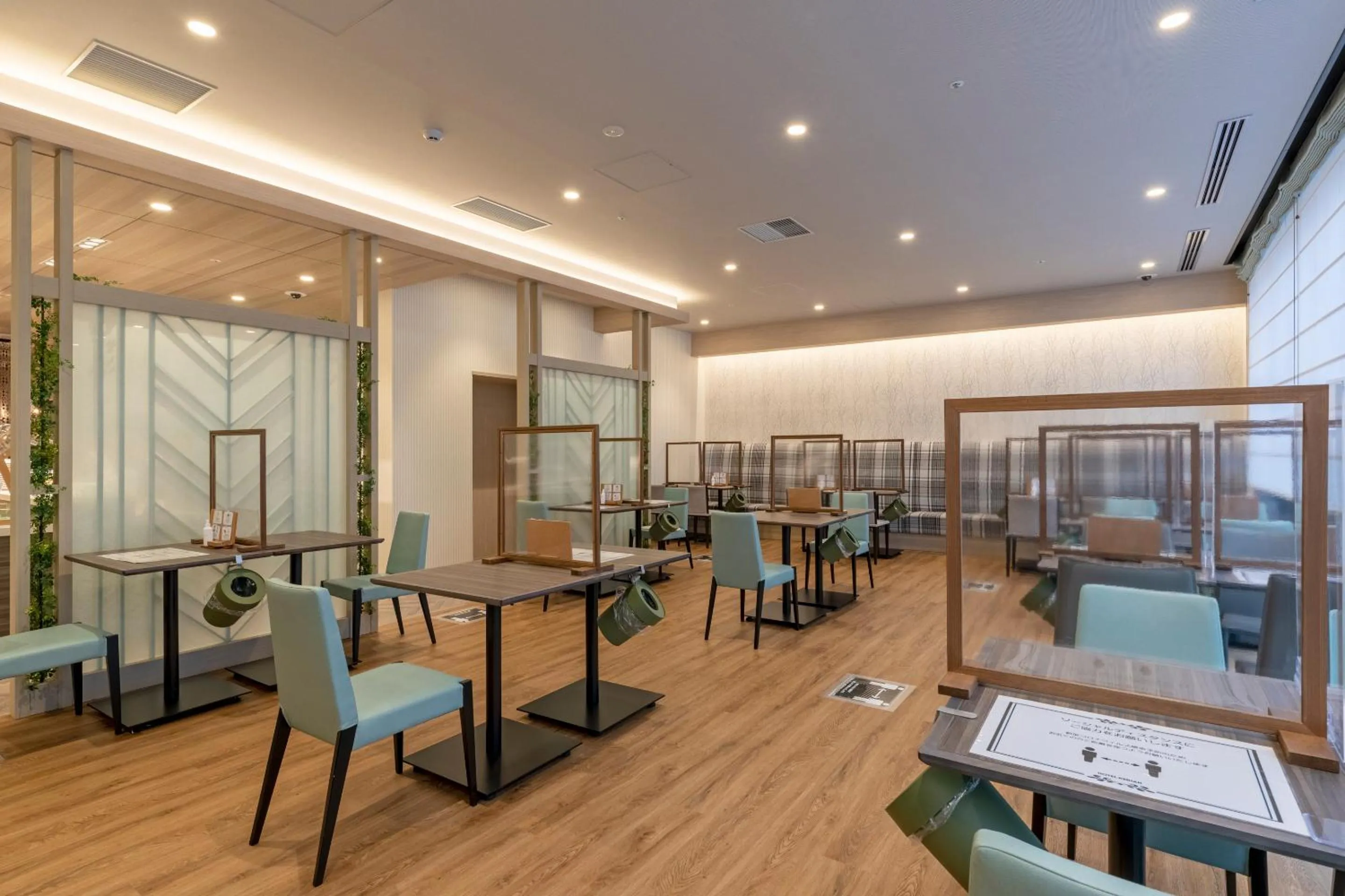 Restaurant/places to eat in Hotel Keihan Sendai