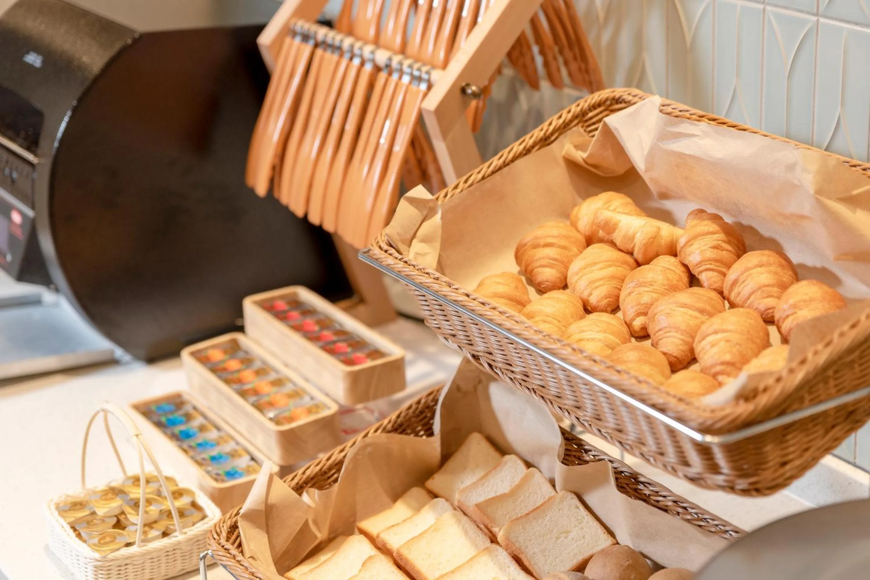 Restaurant/places to eat in Hotel Keihan Sendai