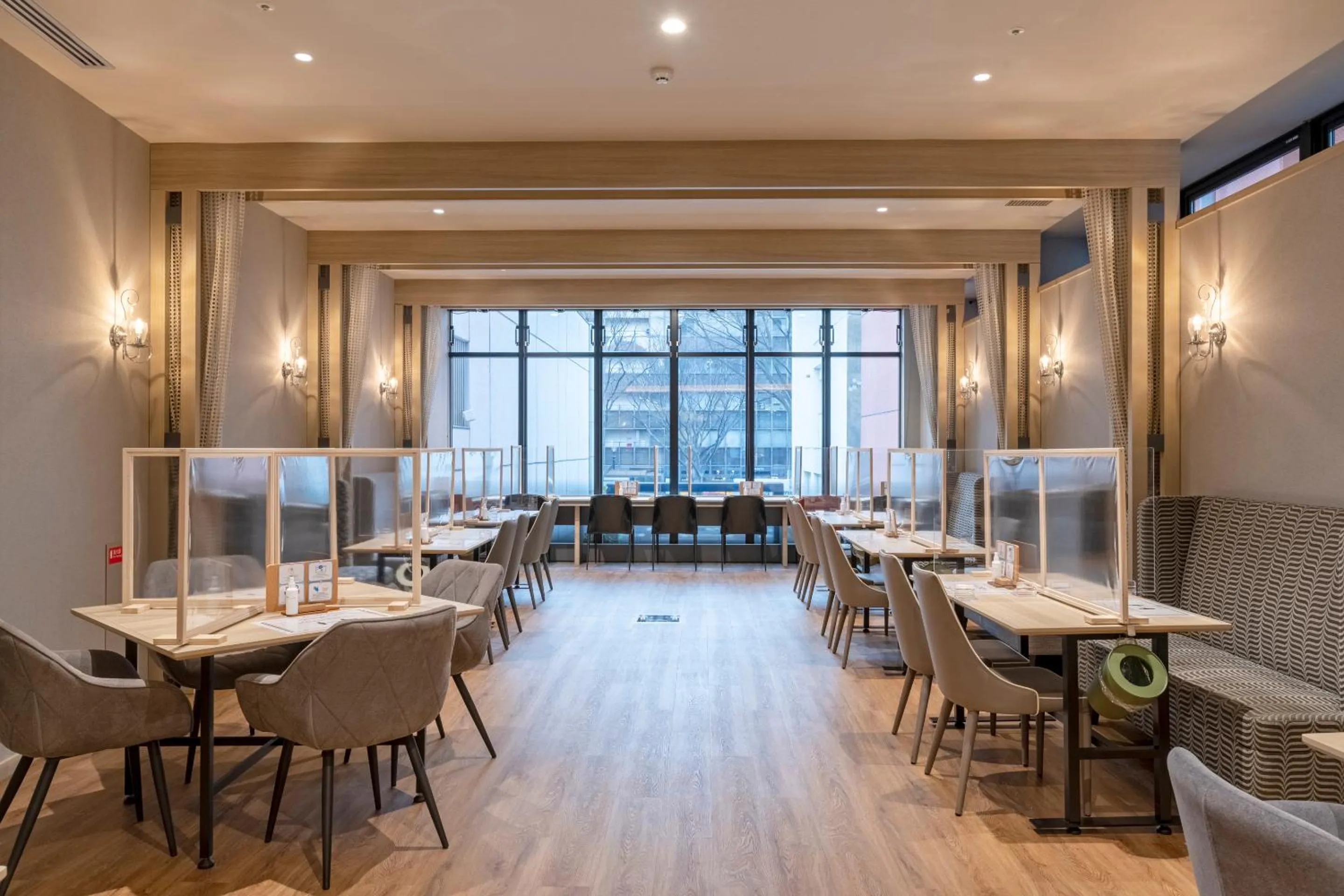 Restaurant/places to eat in Hotel Keihan Sendai