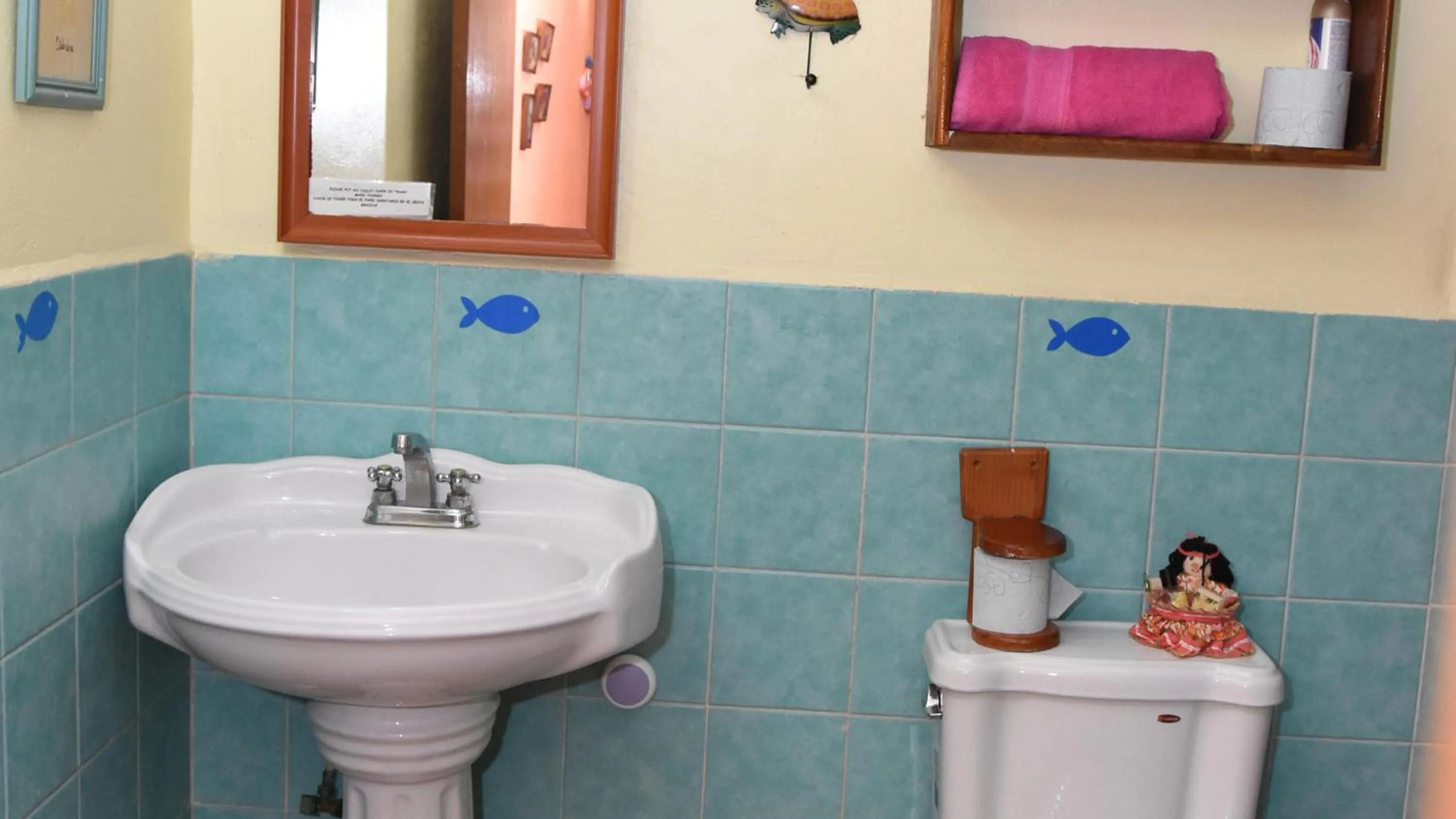 Bathroom in Cancun Guest House 1