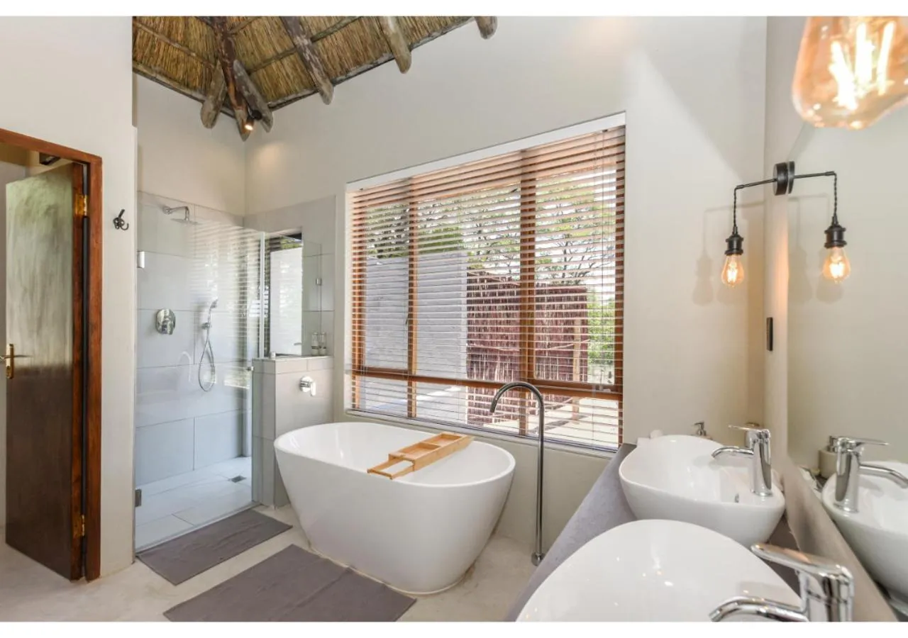 Shower in Mziki Safari Lodge