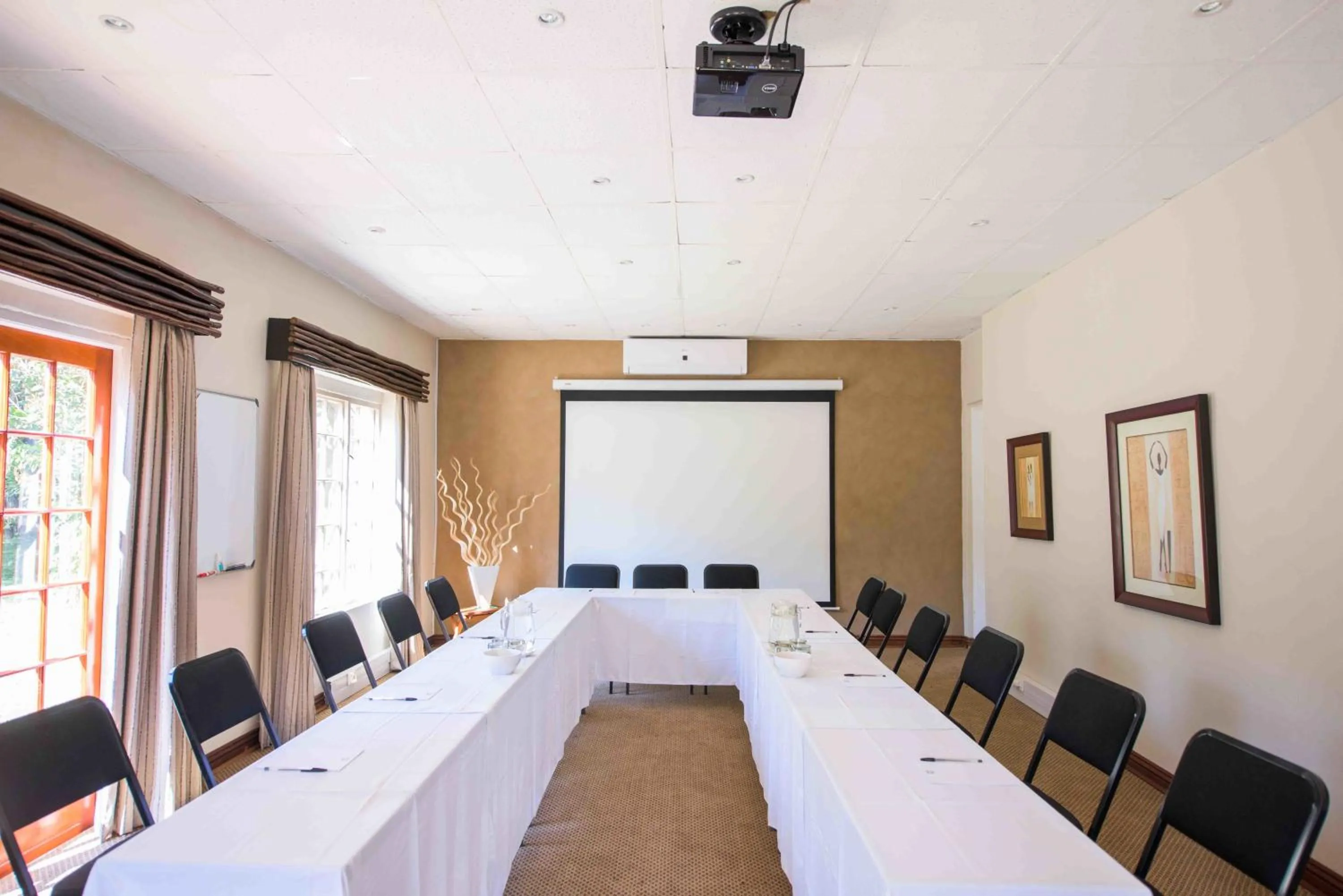 Day in Mziki Safari Lodge