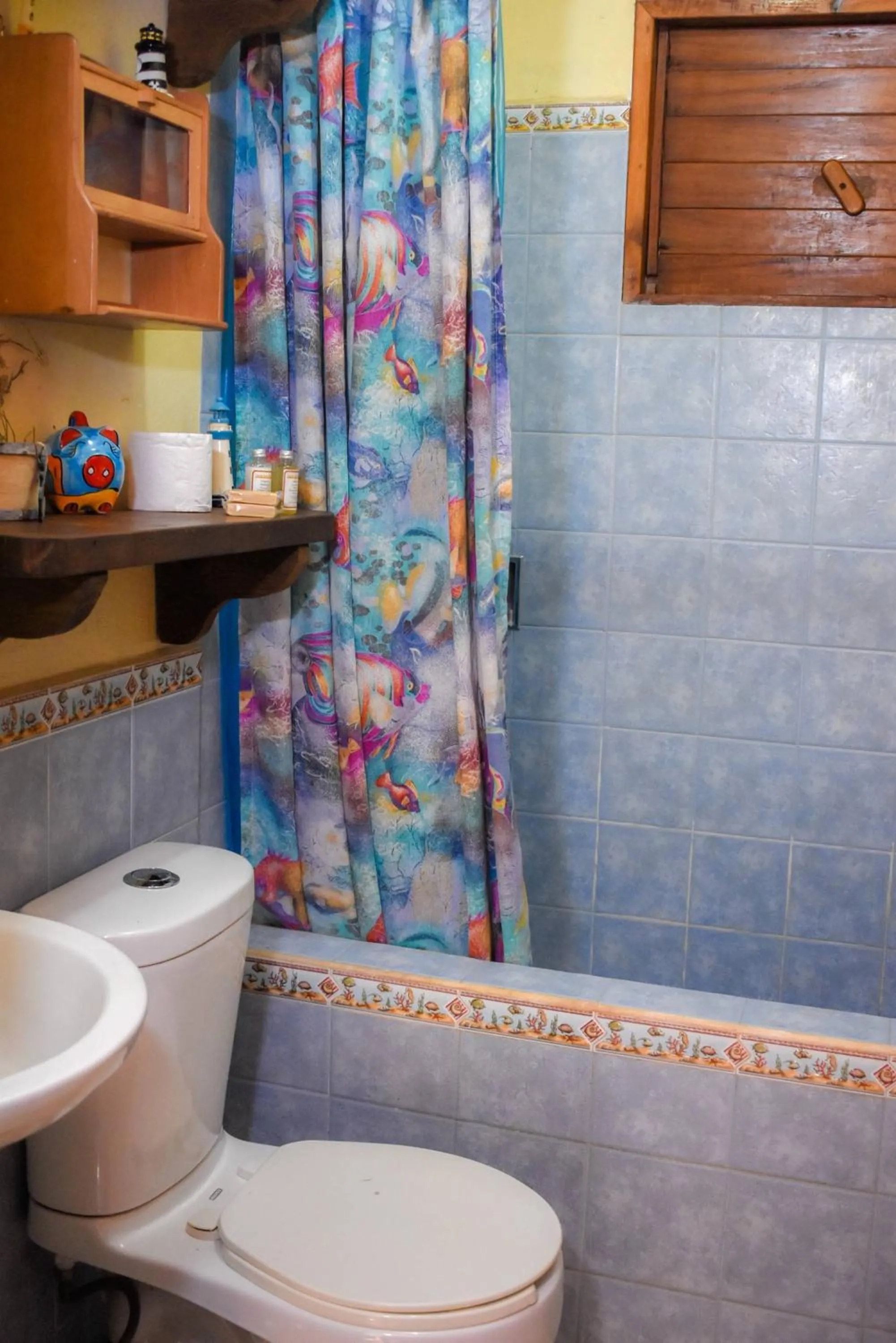 Bathroom in Cancun Guest House 6