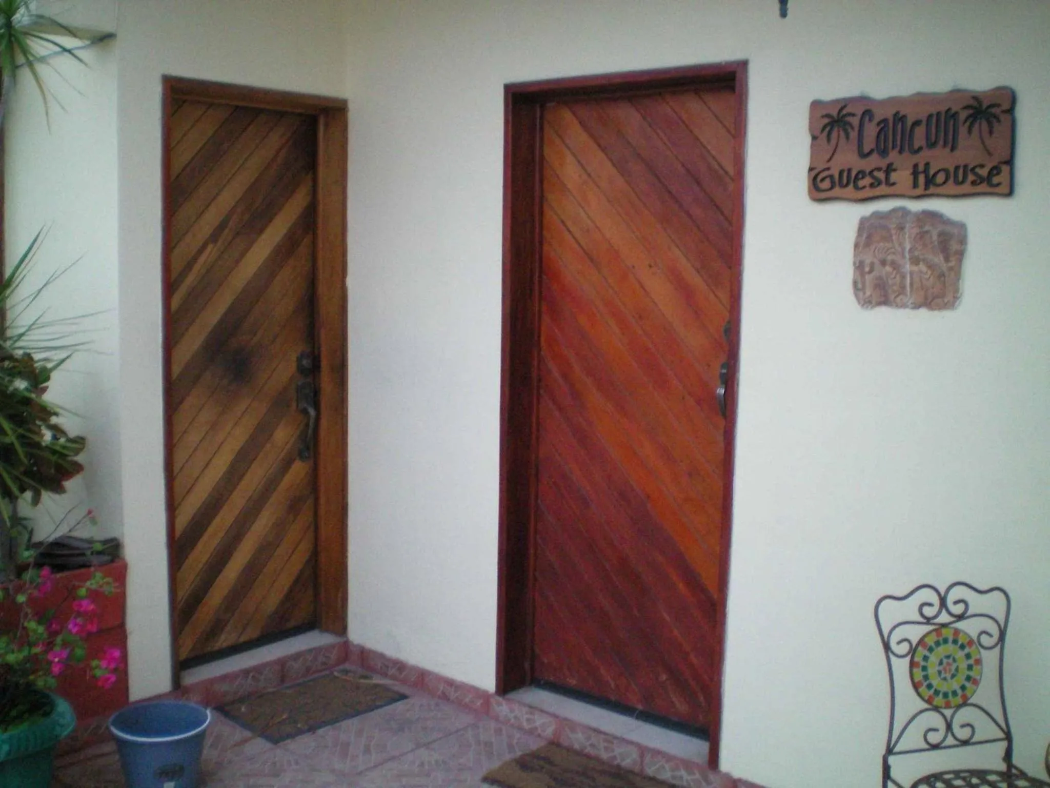 Cancun Guest House 3 near Ado bus terminal and 25 min from-to airport by shuttle