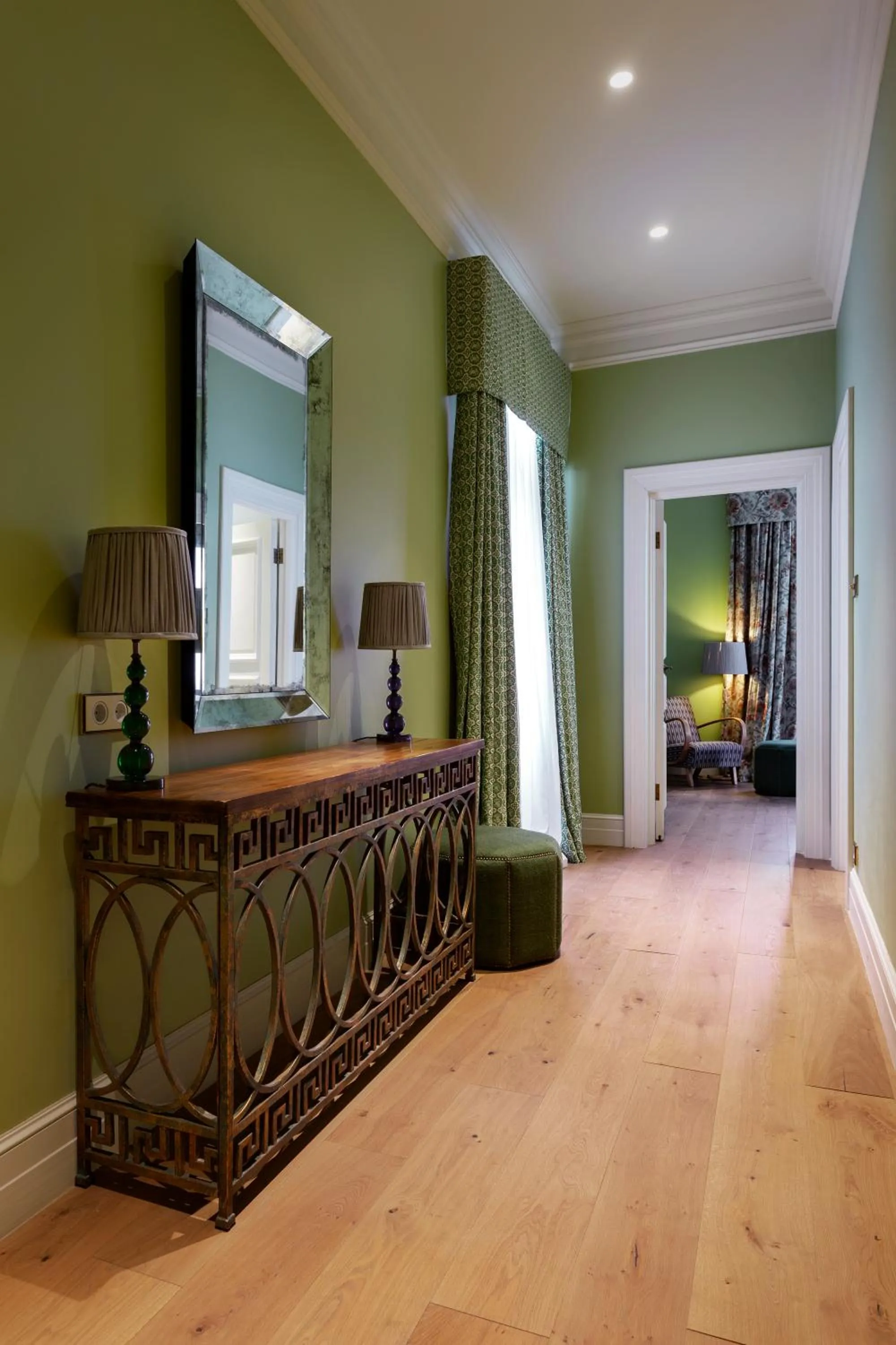 Living room, Bed in Vazisubani Estate