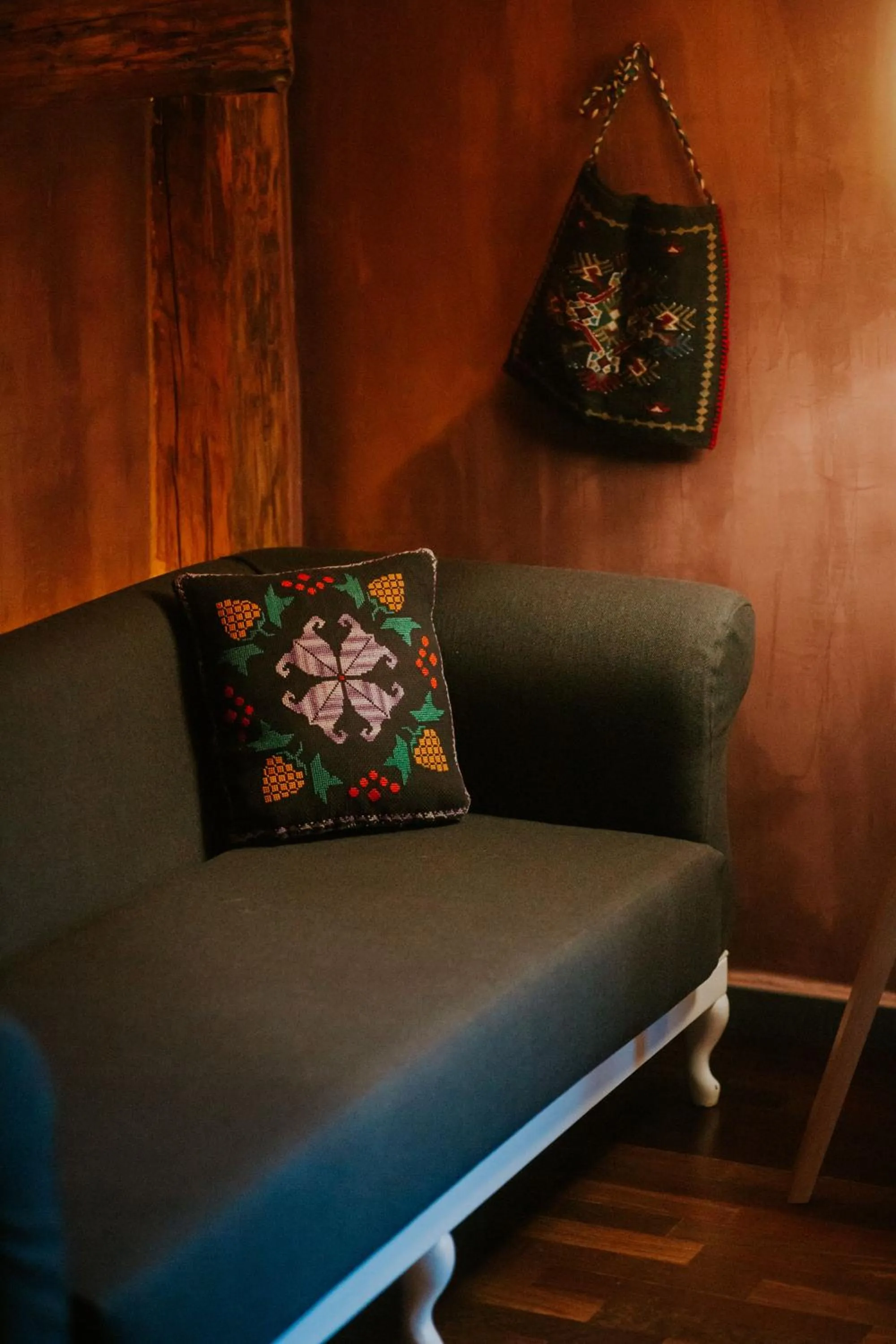 Living room in Dim's Hotel & Restaurant