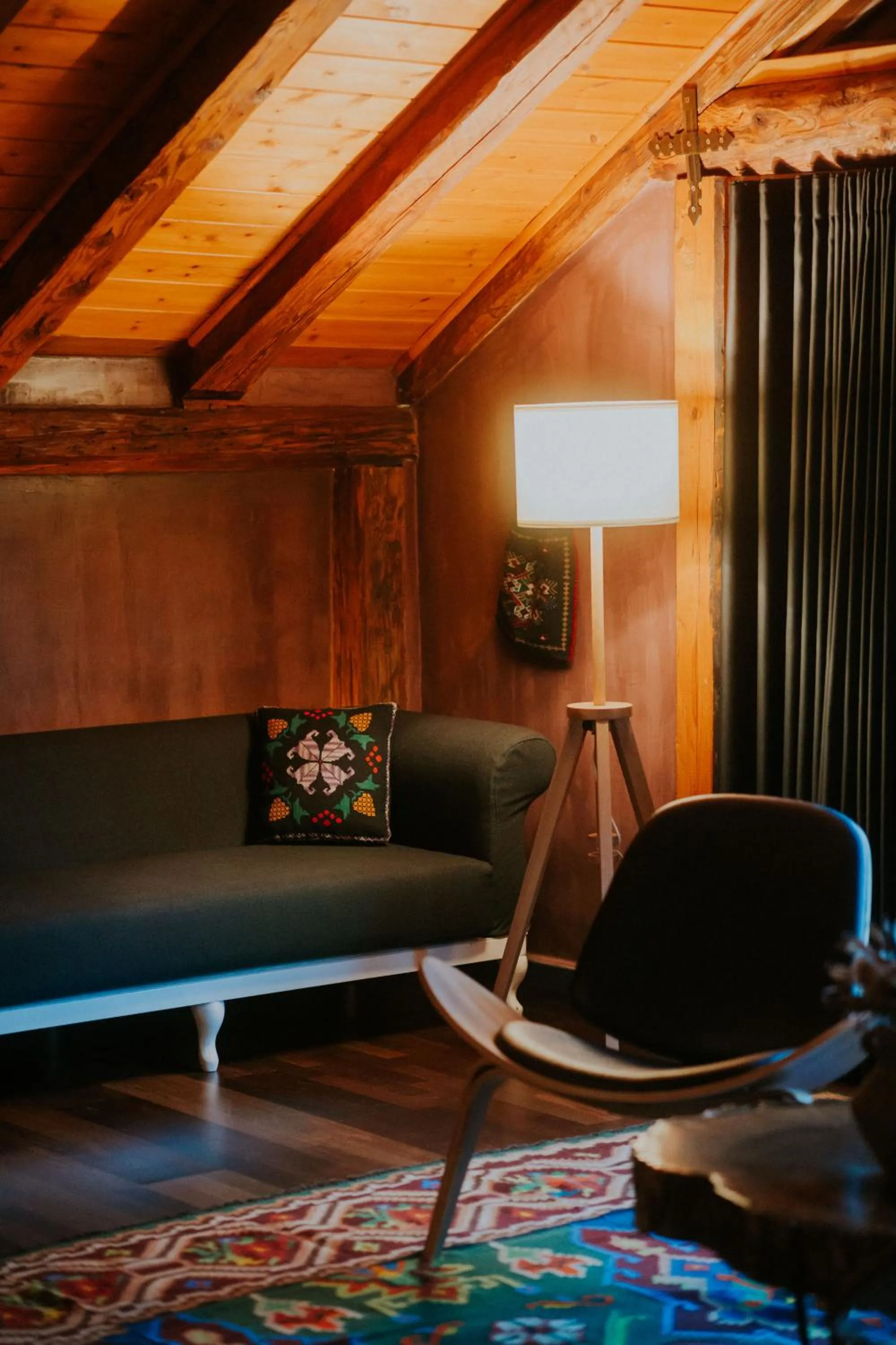 Living room in Dim's Hotel & Restaurant