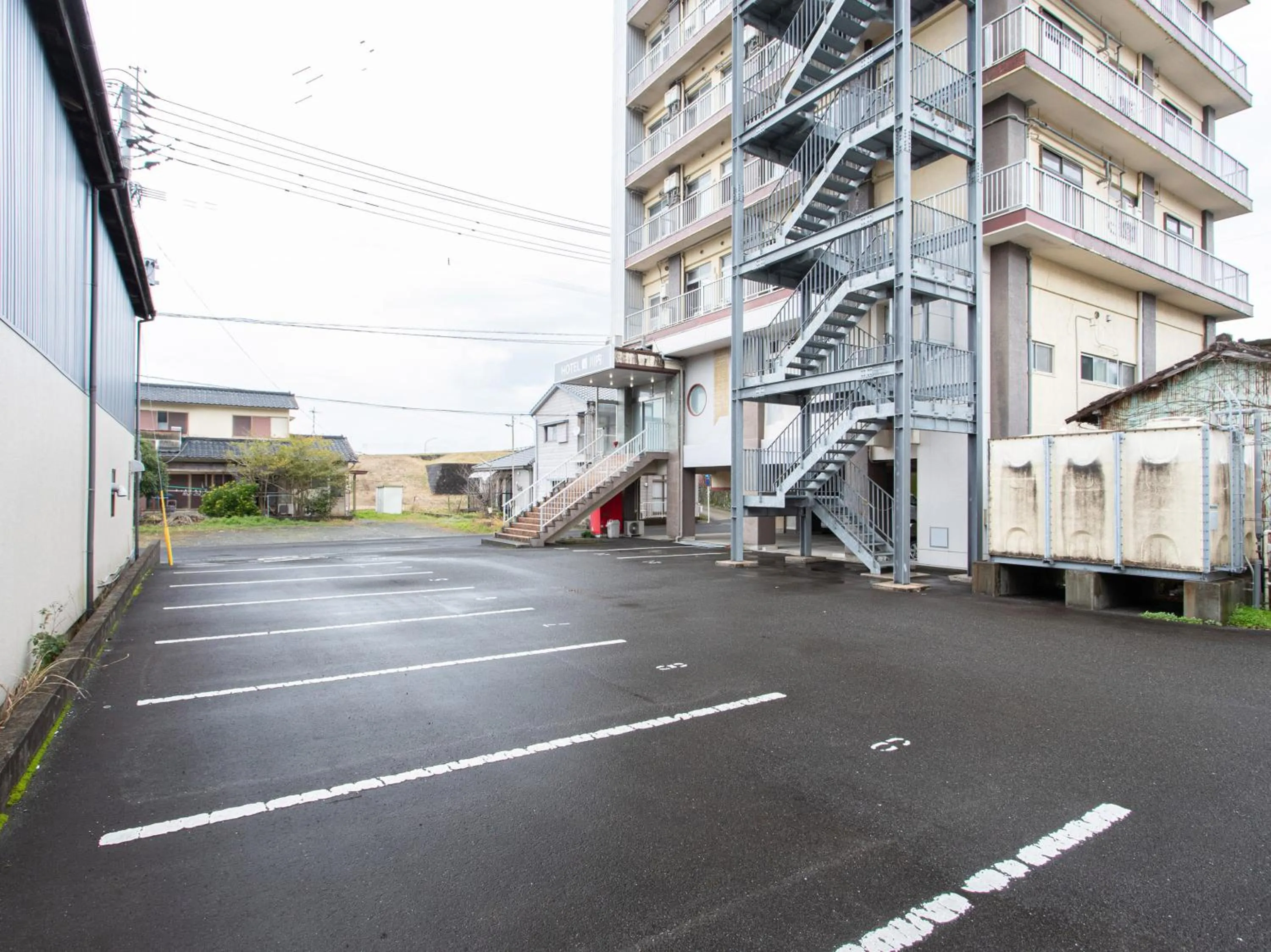 Parking in HOTEL Tsuru Sendai