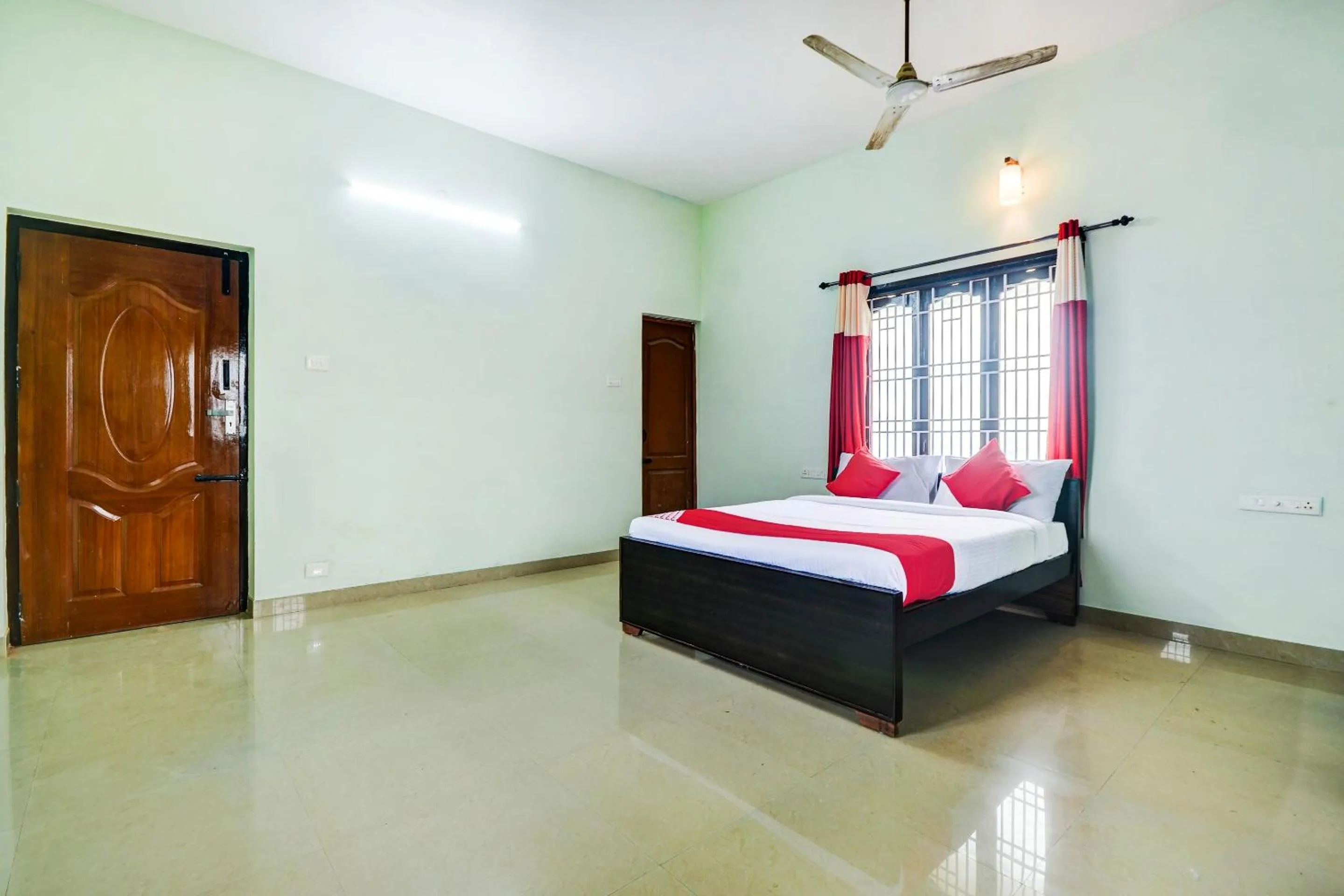 Bedroom, Bed in Super Hotel O Aruthraa Residency