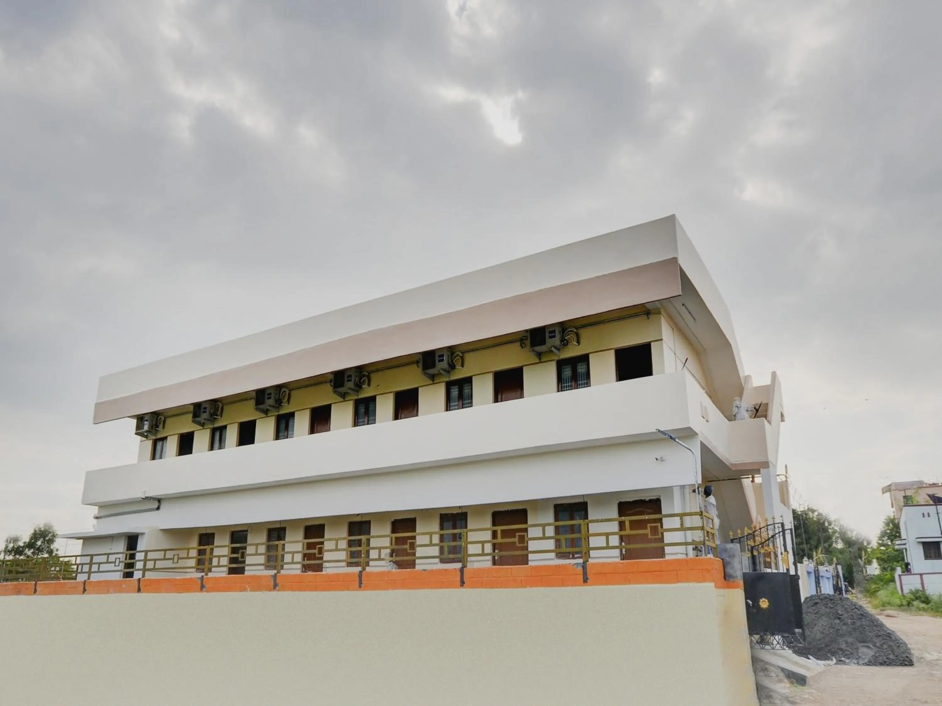 Facade/entrance in Super Hotel O Aruthraa Residency