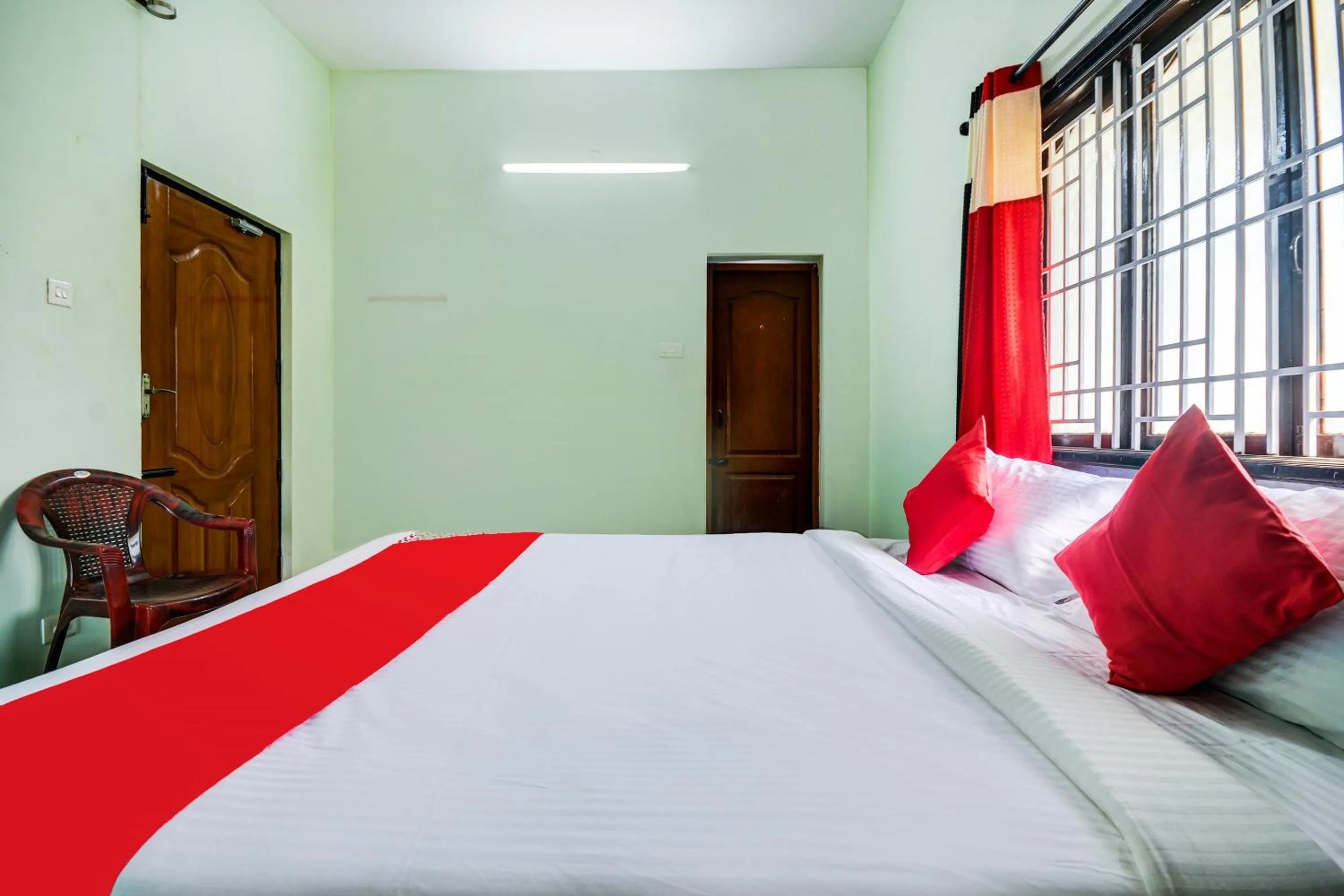 Bedroom, Bed in Super Hotel O Aruthraa Residency
