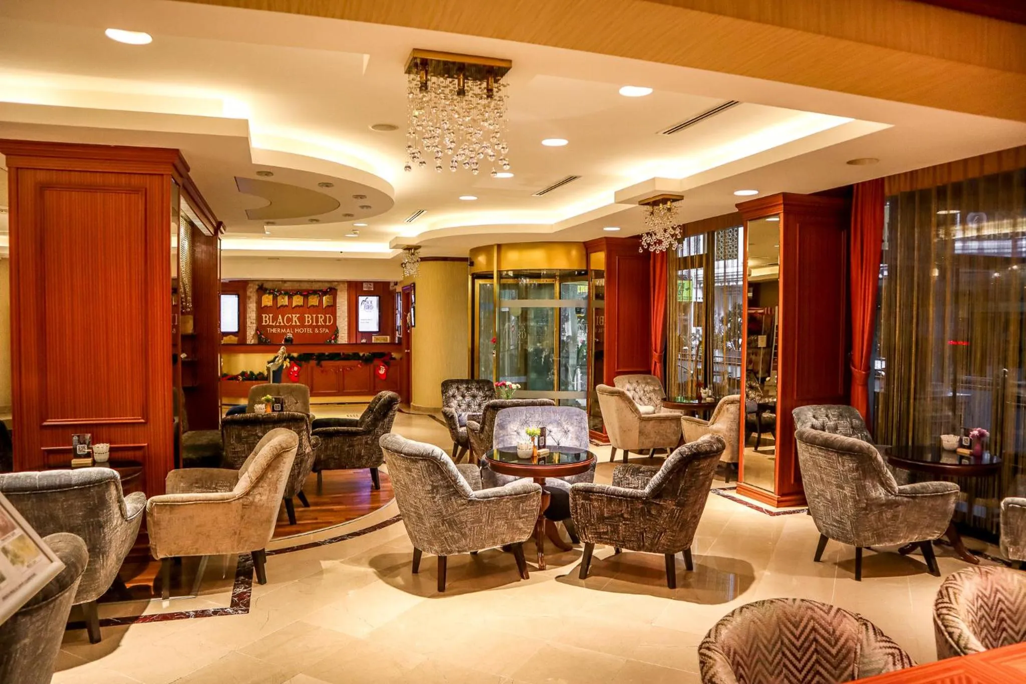 Lobby or reception in Black Bird Thermal Hotel & SPA
