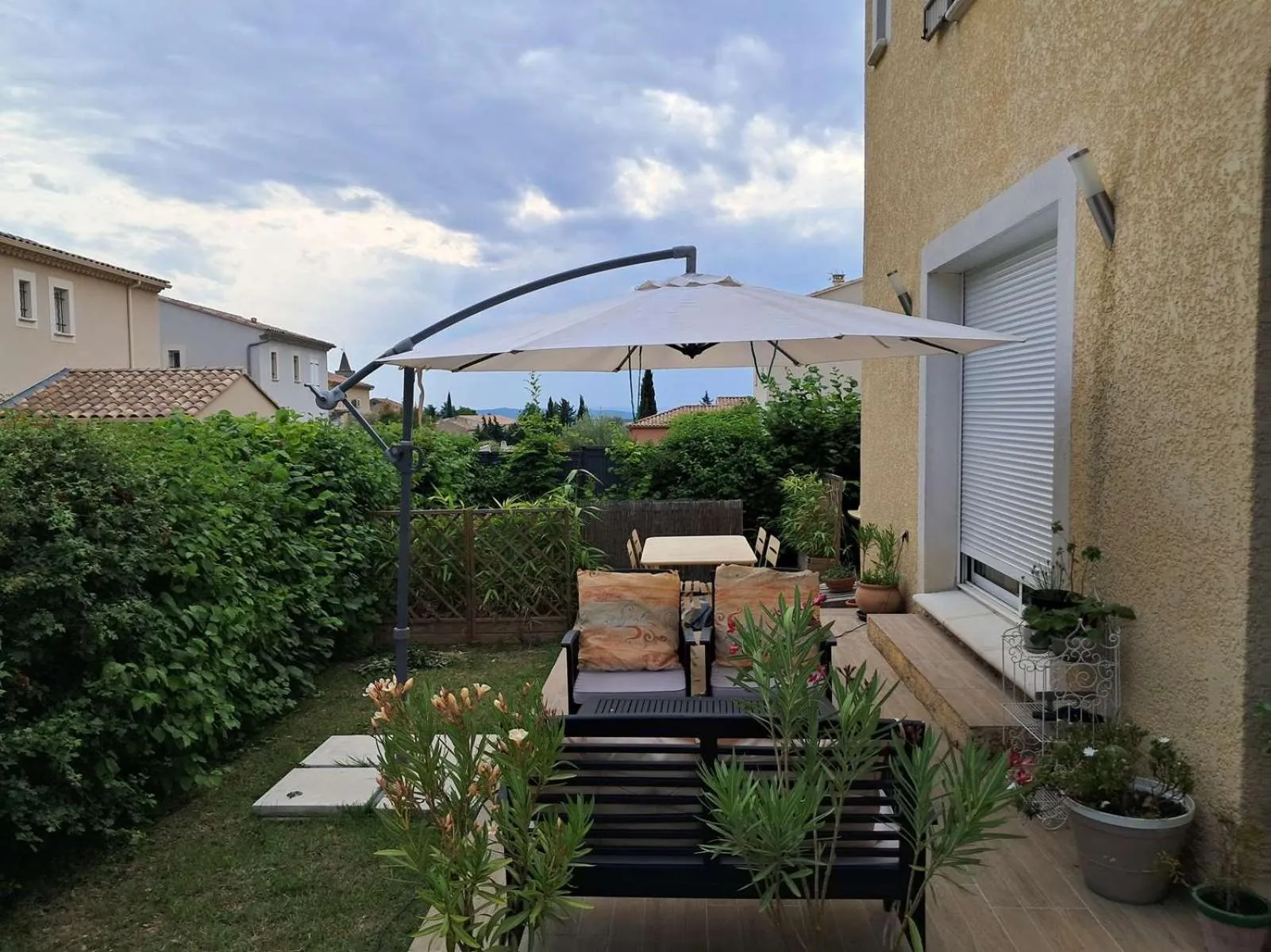 Property building in Chambre d'hôtes en provence avec Jacuzzi