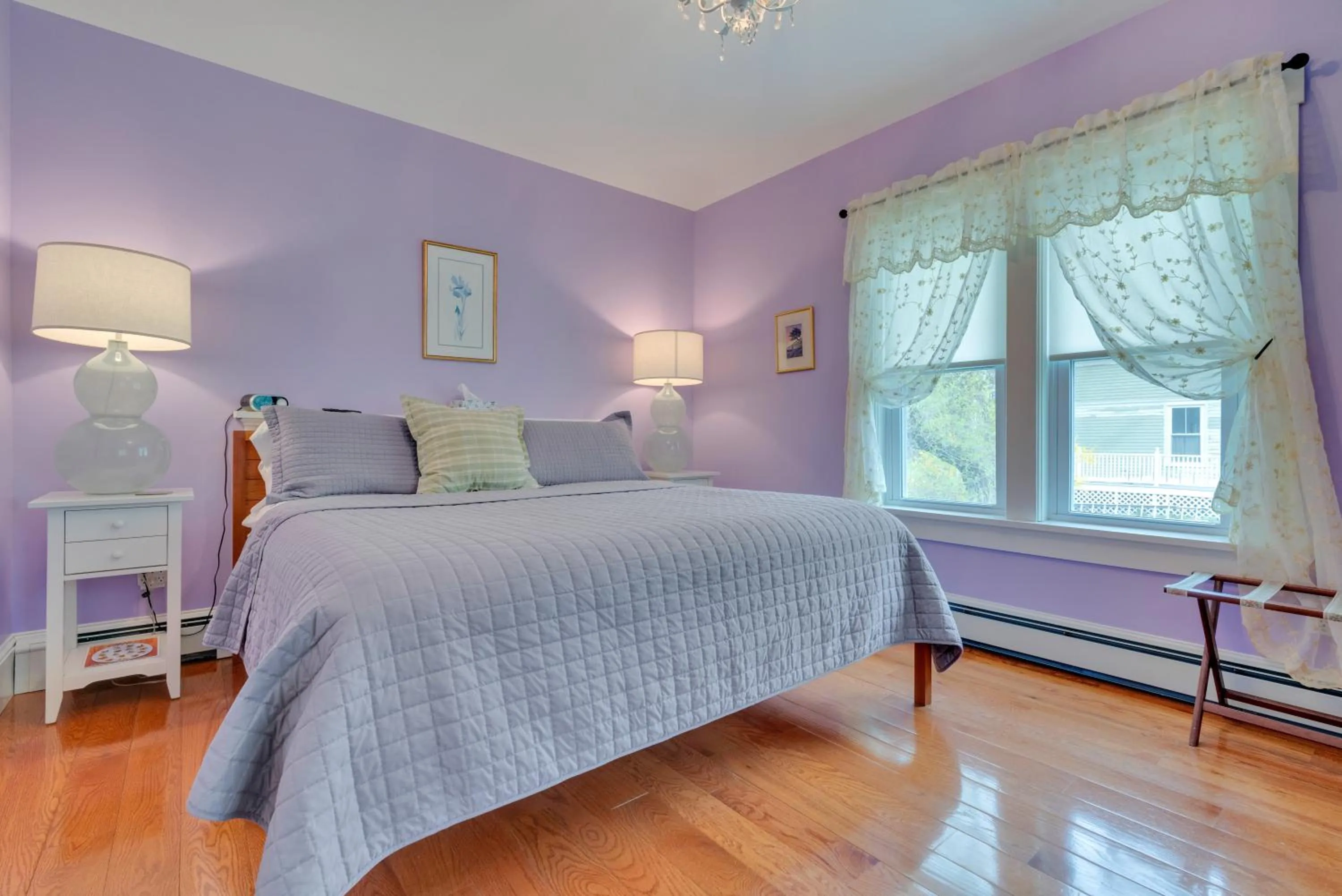 Bed in James Place Inn Bed and Breakfast