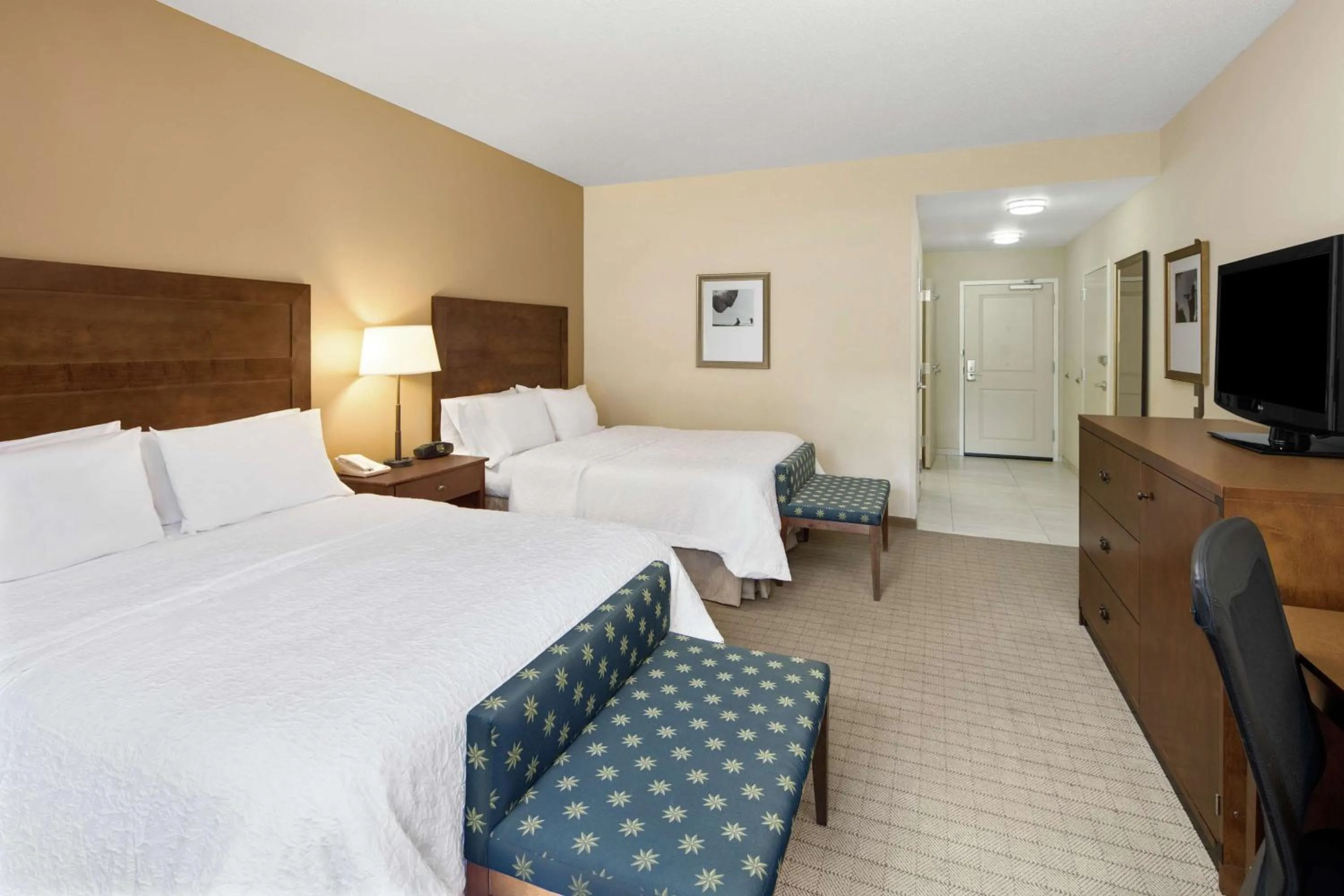 Bedroom, Bed in Hampton Inn Columbus/South-Fort Benning