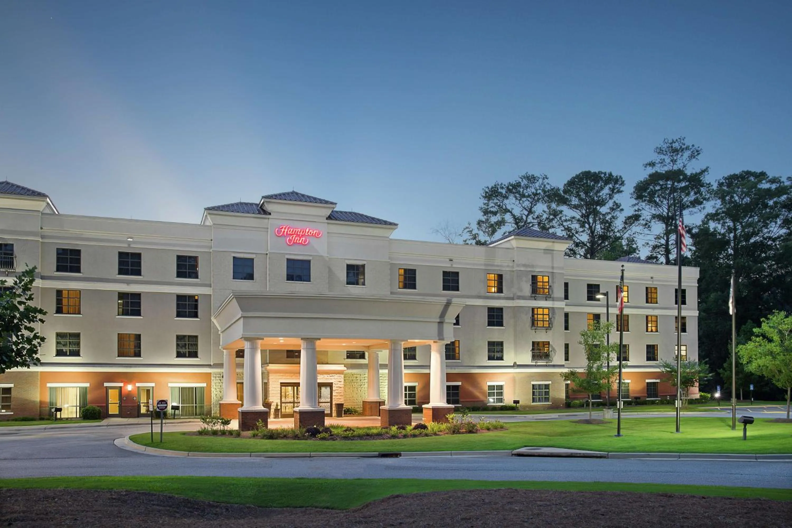 Property building in Hampton Inn Columbus/South-Fort Benning