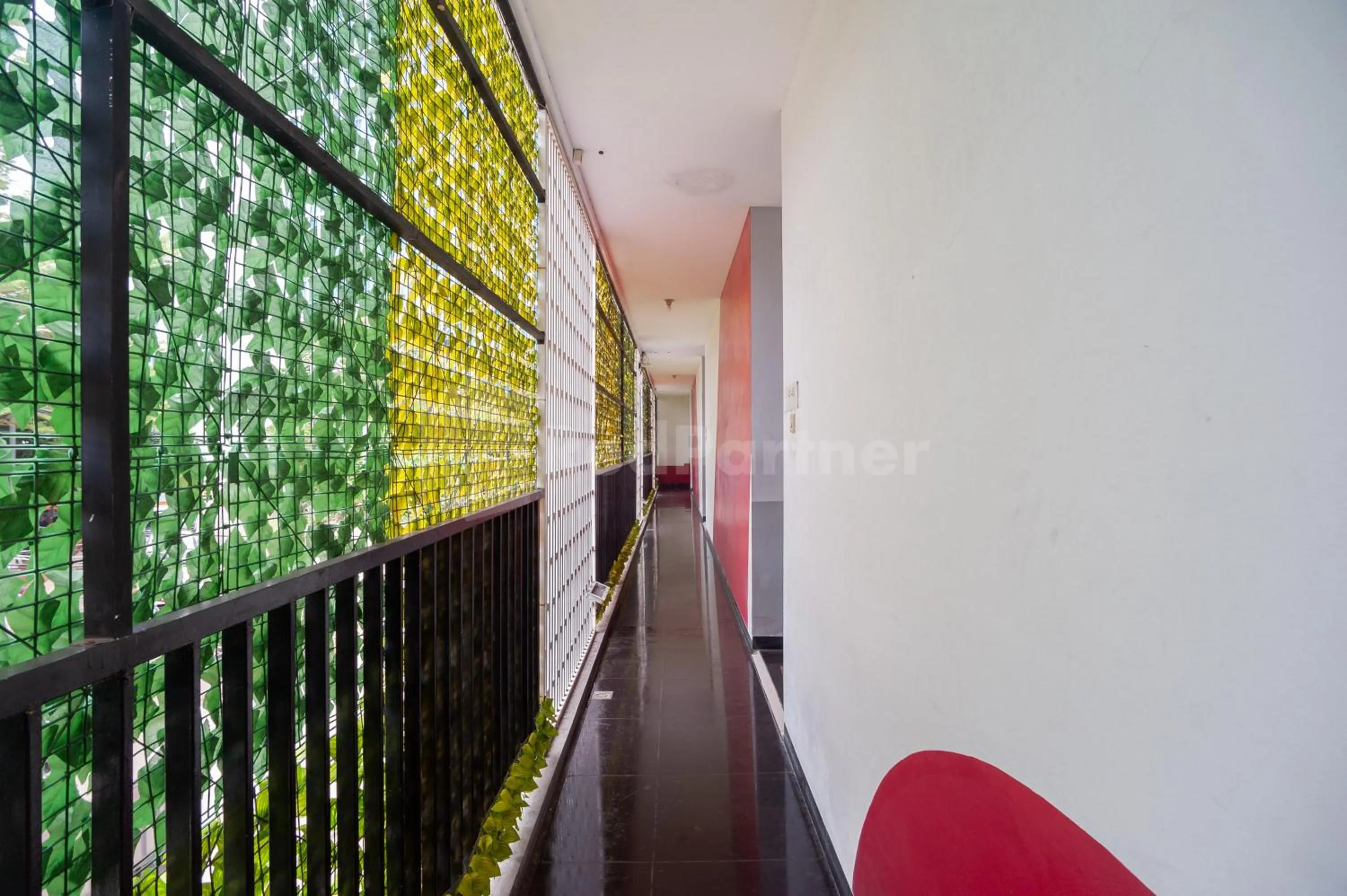 Property building in J&B Rooms Utan Kayu Jakarta Mitra RedDoorz