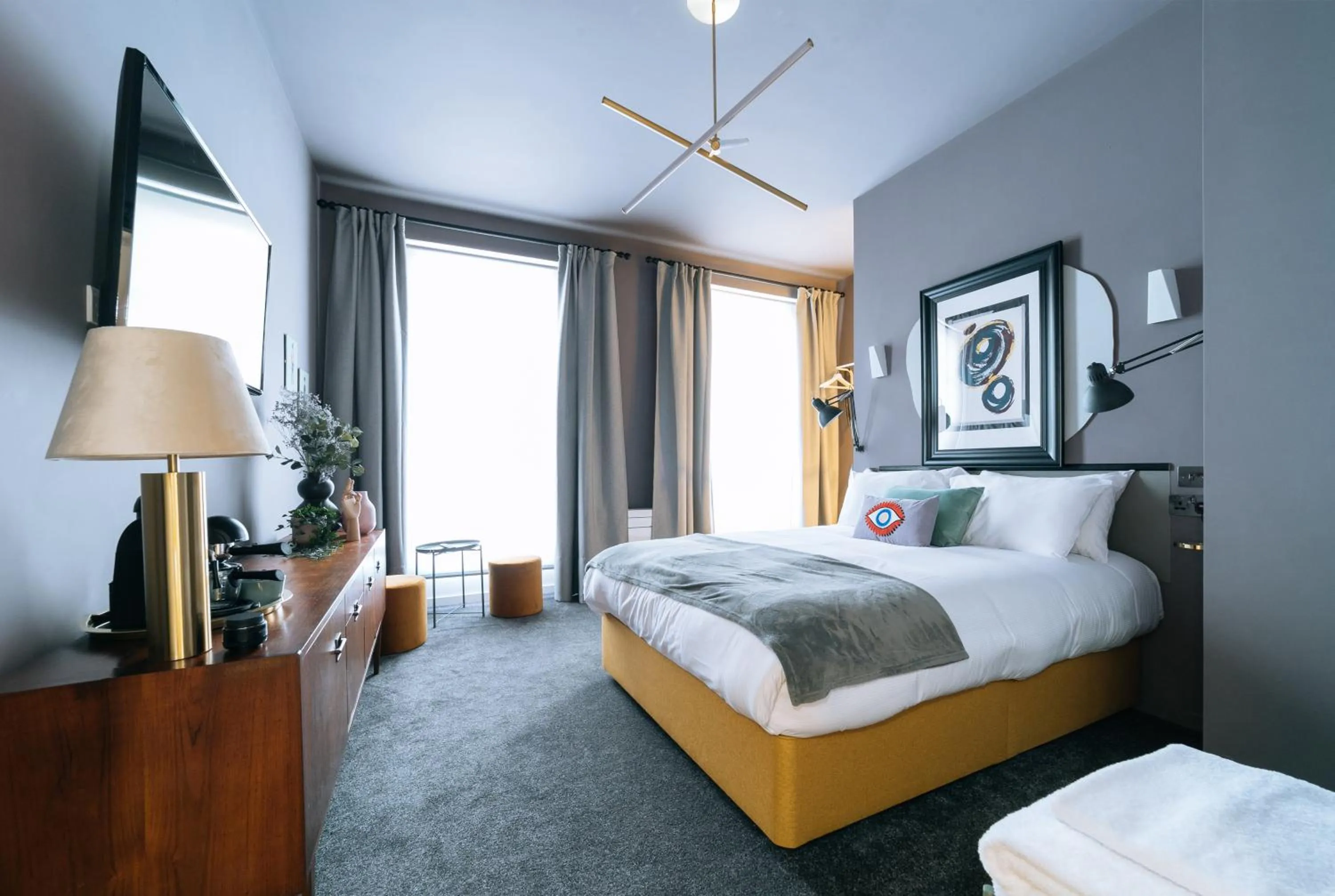 Bed in The Warwick By Nestor